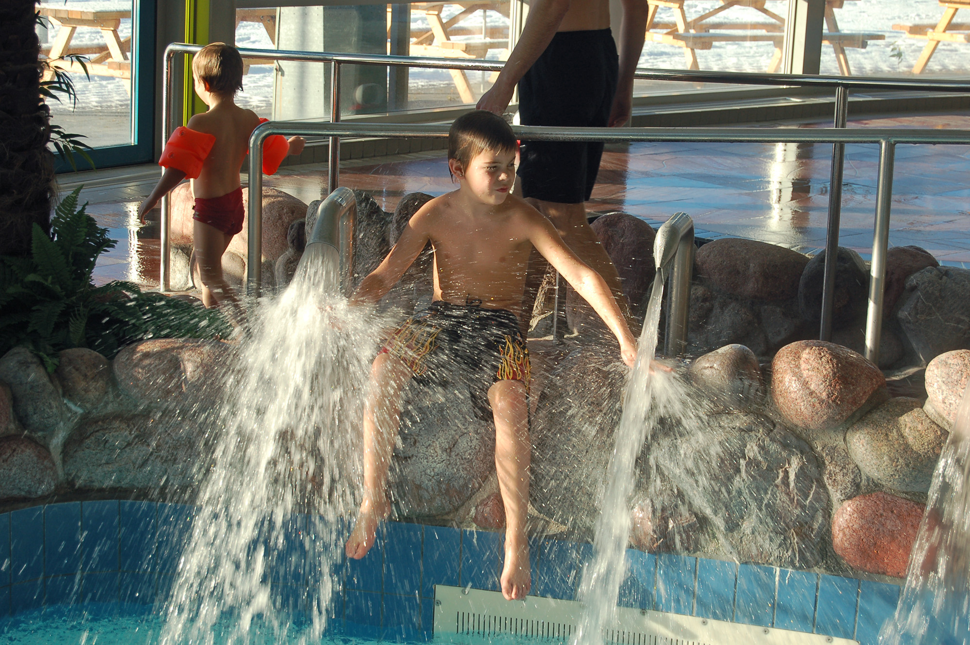 Röste.nu – Bygdens Nytt nr 1 2008 – Nyheter – Badresa till Aqua Nova i Borlänge 2007