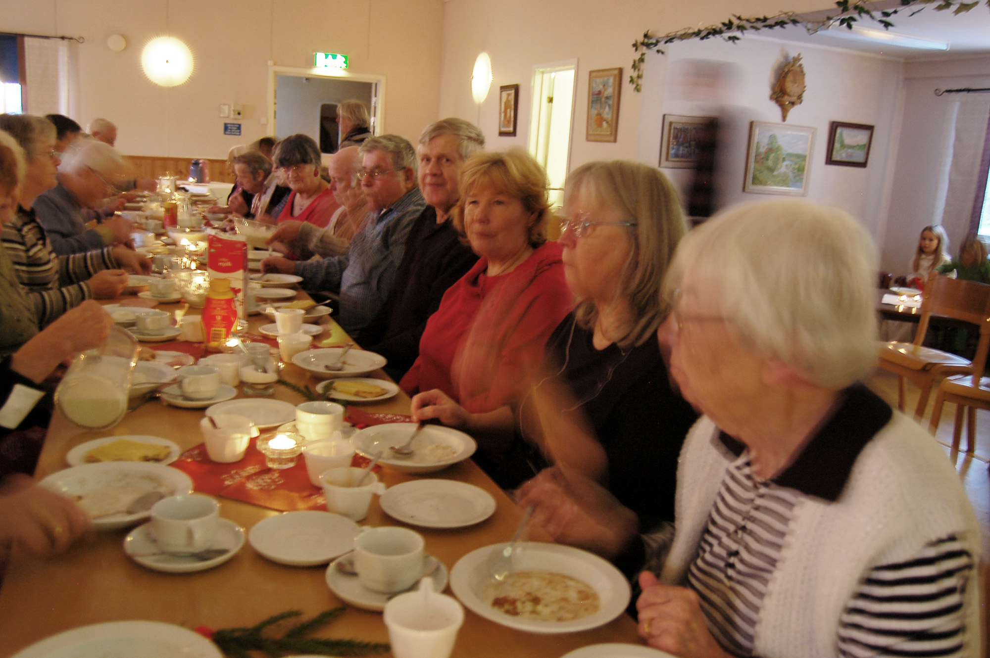 Röste.nu – Bygdens Nytt nr 1 2009 – Nyheter – Välbesökt äldredag i Dönjegården 2008