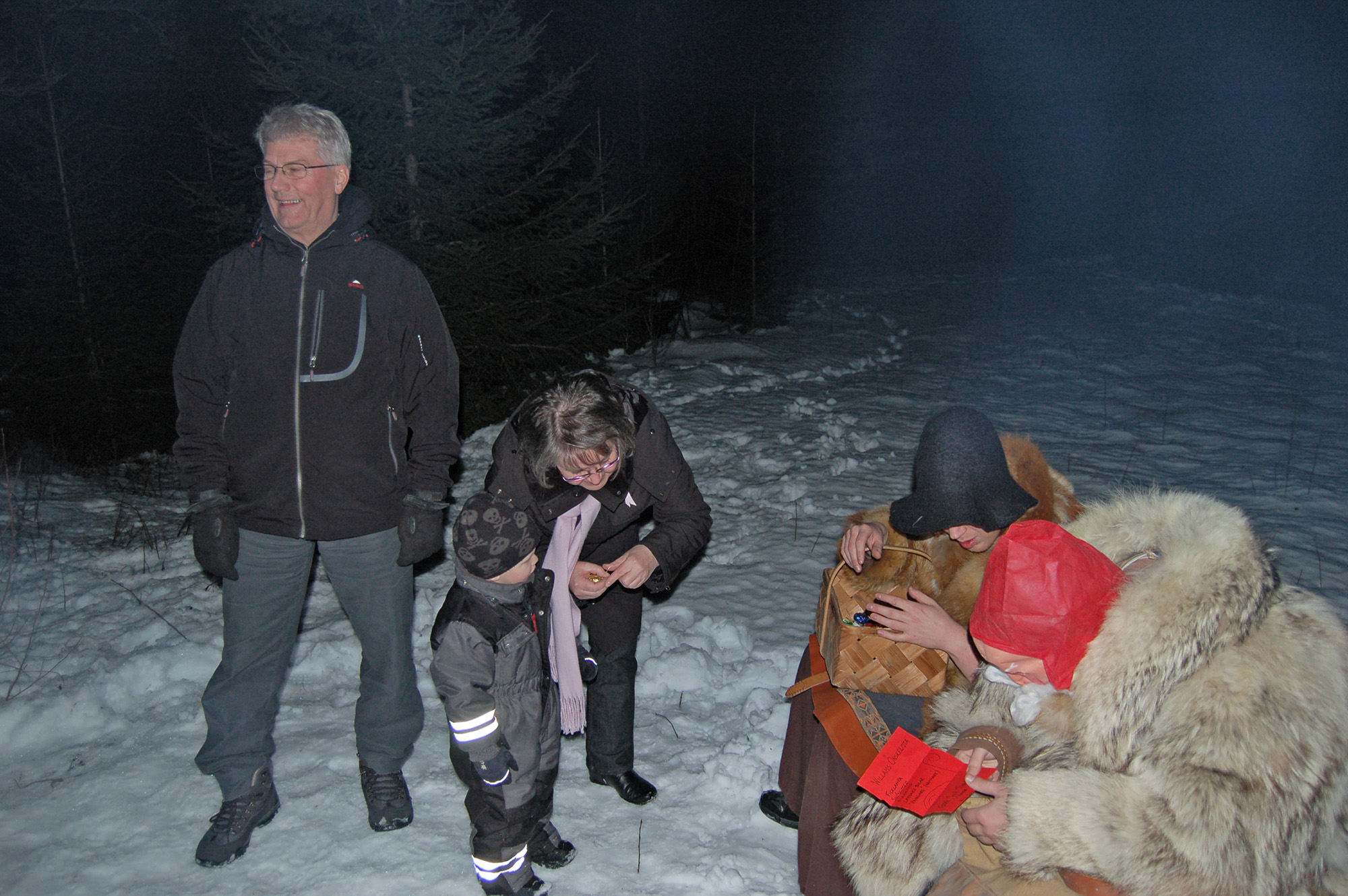 Röste.nu – Bygdens Nytt nr 1 2009 – Nyheter – Många önskningar på tomtekväll 2008