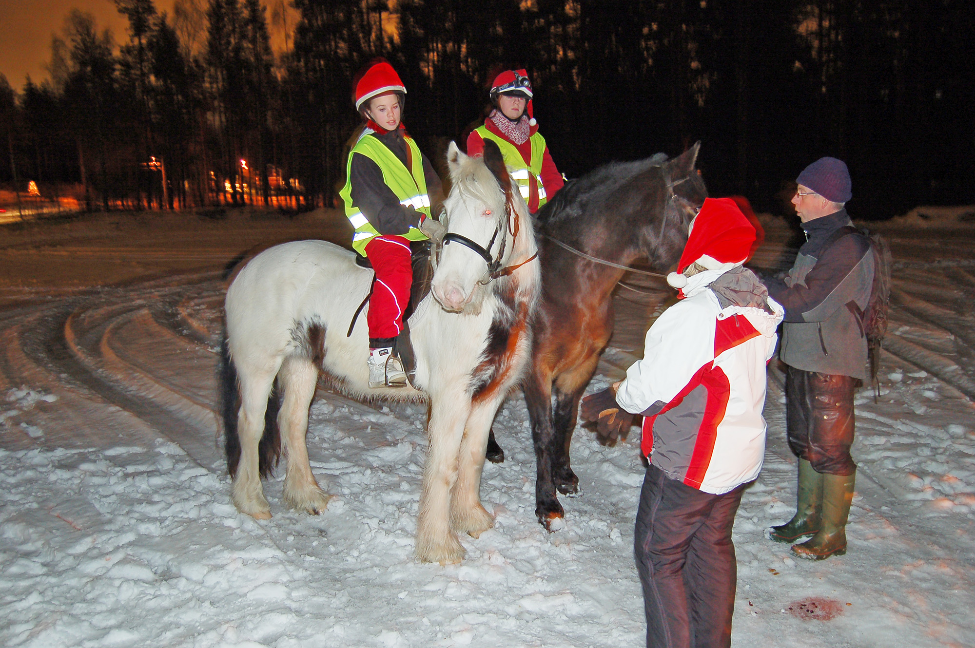 Röste.nu – Bygdens Nytt nr 1 2009 – Nyheter – Många önskningar på tomtekväll 2008