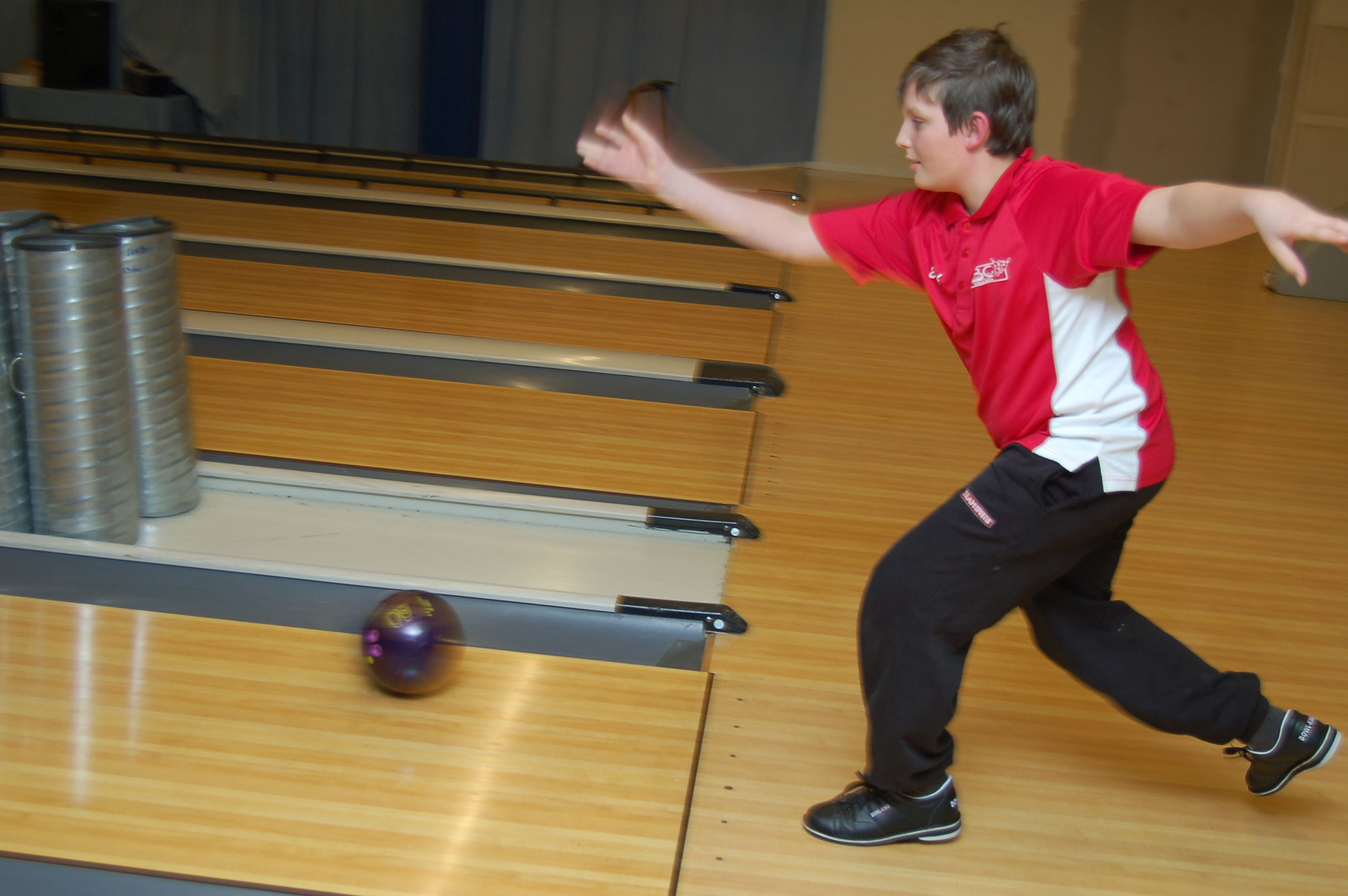 Röste.nu – Bygdens Nytt nr 2 2009 – Nyheter – Bowling hett bland Rösteungdomar