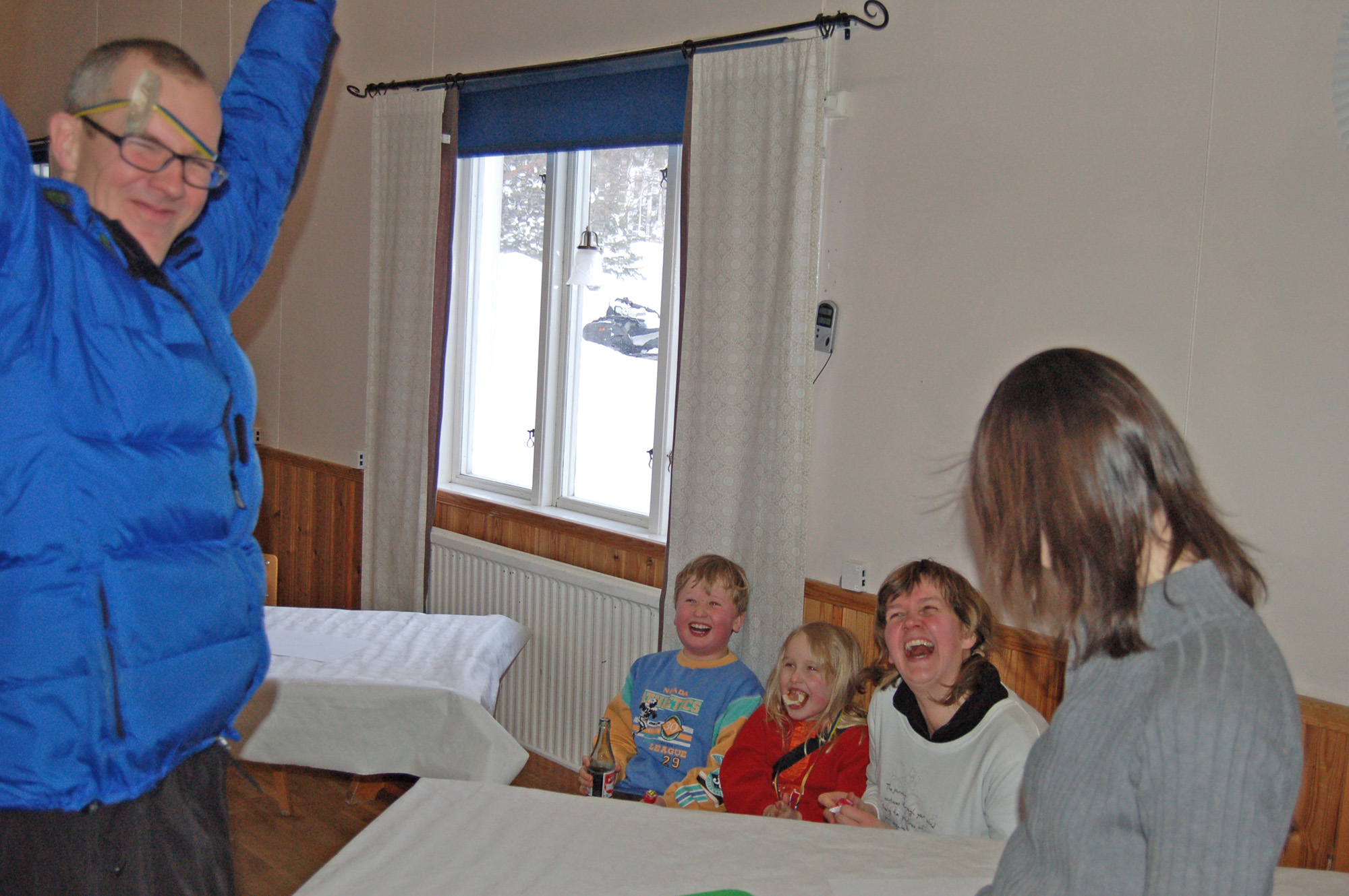 Röste.nu – Bygdens Nytt nr 2 2010 – Nyheter – Familjedag med fart i backen