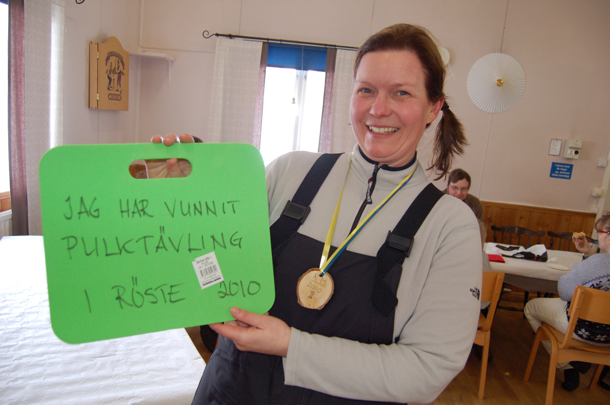 Röste.nu – Bygdens Nytt nr 2 2010 – Nyheter – Familjedag med fart i backen