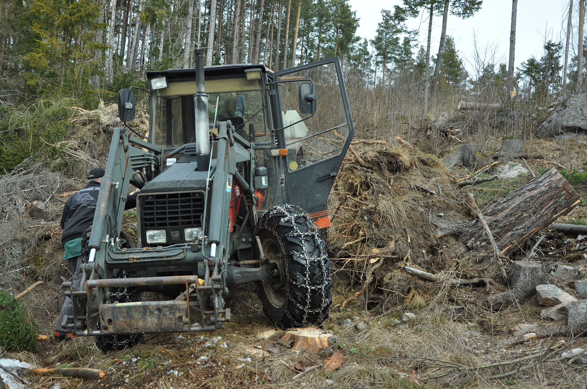 Röste.nu – Bygdens Nytt nr 2 2012 – Nyheter – Hårt arbete i skogen