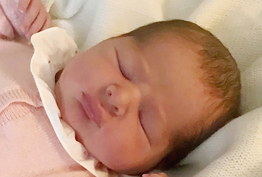 Röste.nu – Bygdens Nytt nr 2 2018 – Småsaker med Pär Nordqvist – Lilla Adrienne döps i juni