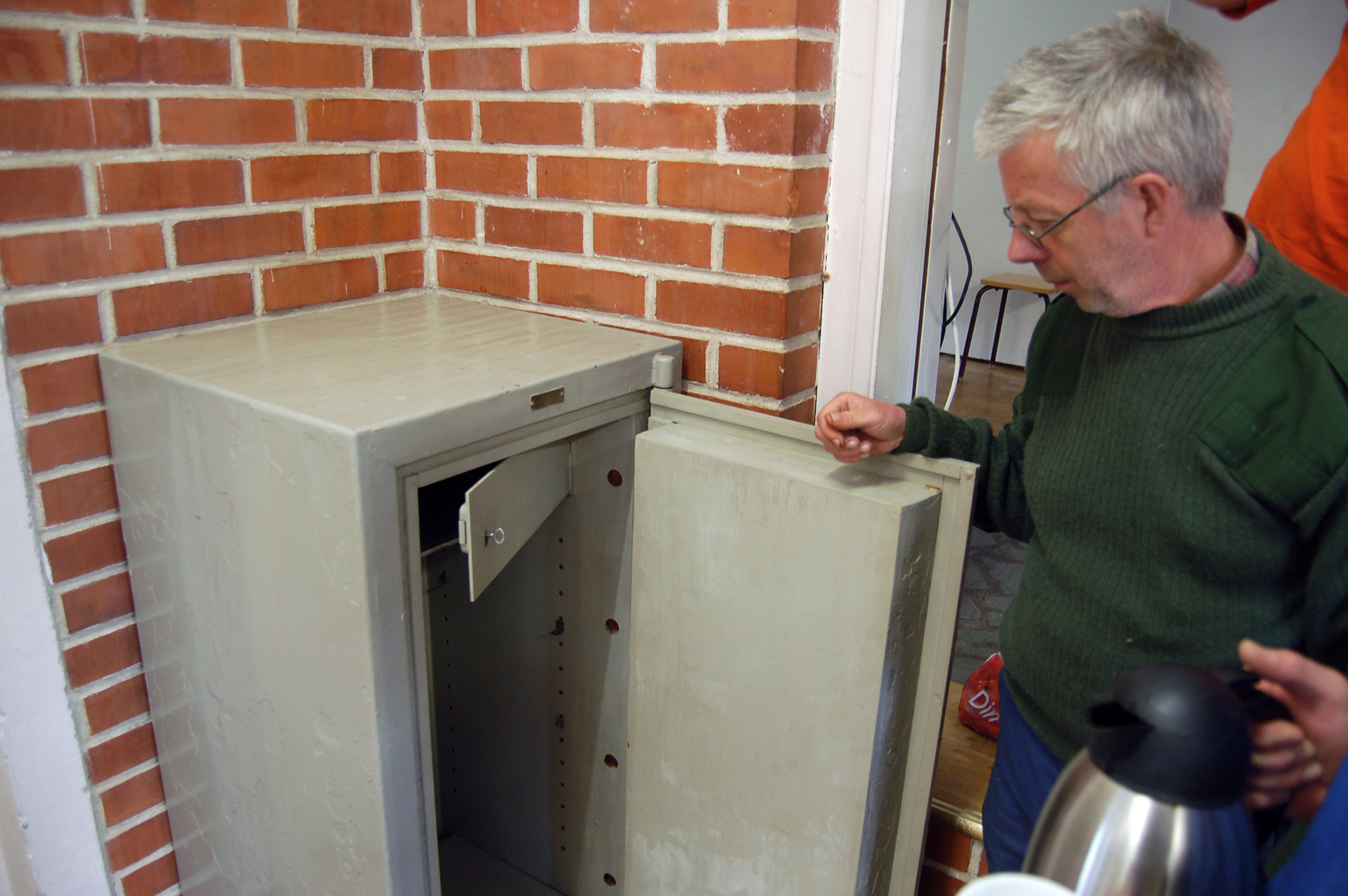 Röste.nu – Bygdens Nytt nr 3 2011 – Nyheter – ’’Kassaskåpssäkert’’ städresultat