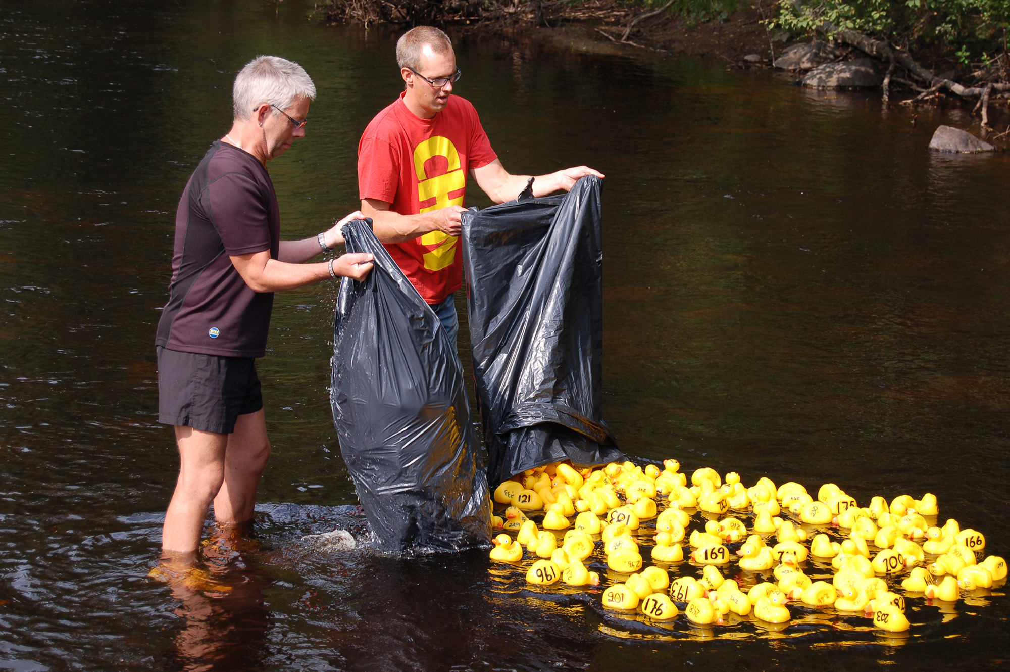 Röste.nu – Bygdens Nytt nr 4 2010 –Nyheter – Ankrace i Galvån