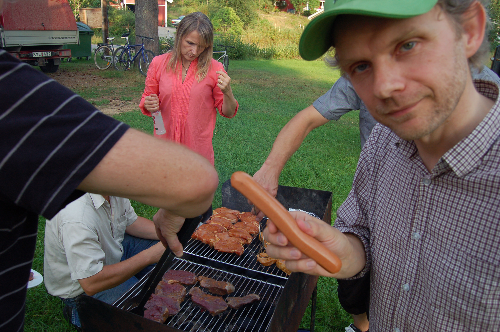 Röste.nu – Bygdens Nytt nr 4 2010 – Nyheter – Grill- och familjefest på Dönjegården