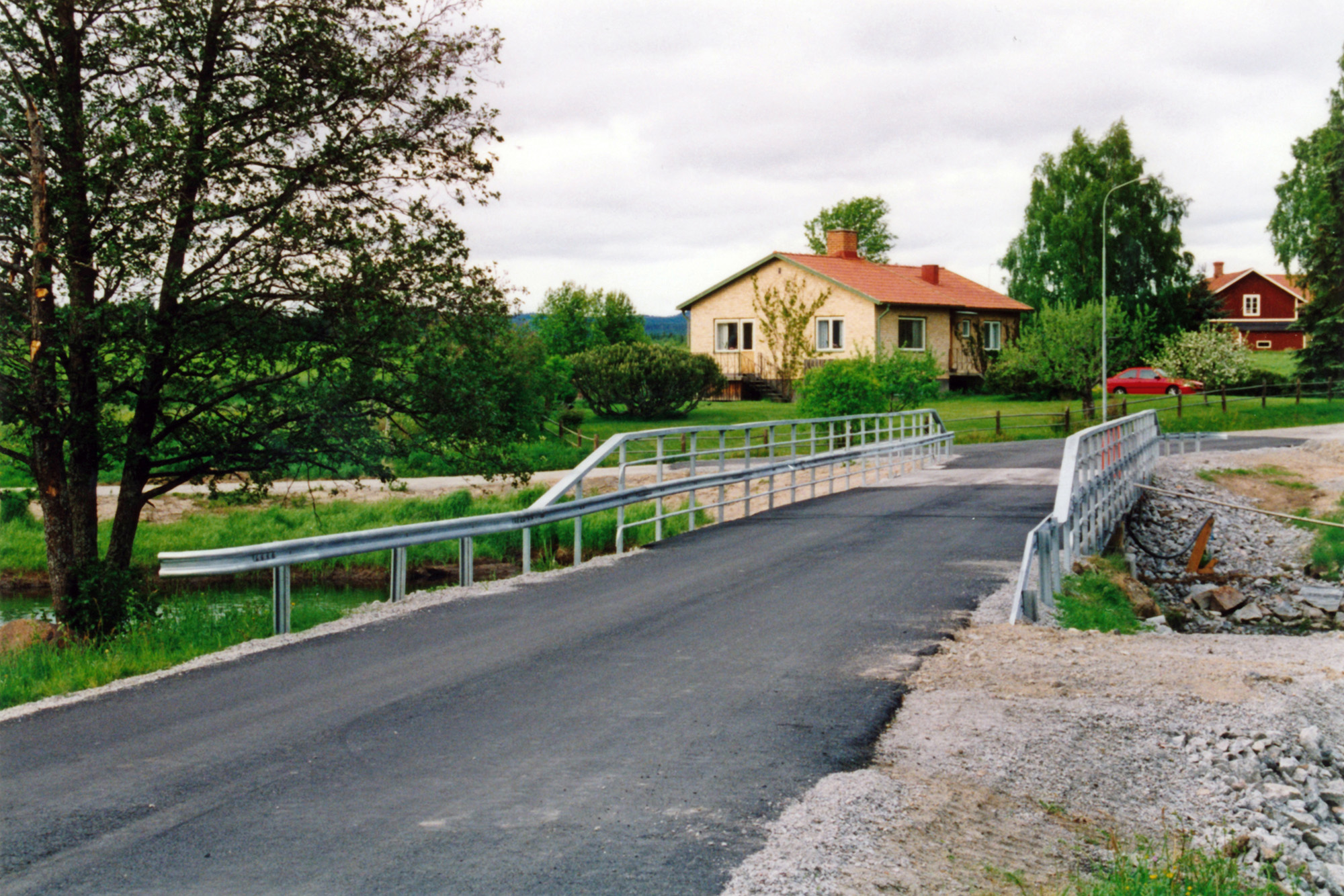 Röste.nu – Bygdens Nytt nr 4 2010 – Nyheter – Så fick Röste ny bro över ån