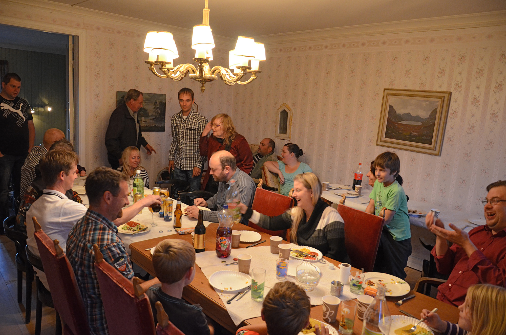 Röste.nu – Bygdens Nytt nr 4 2012 – Nyheter – ...och här var det 40-årsfest!
