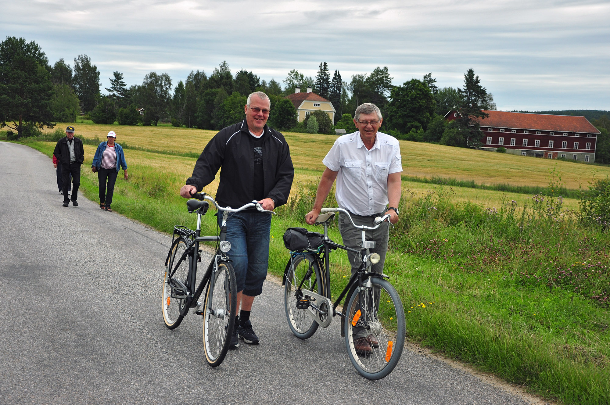 Röste.nu – Bygdens Nytt nr 4 2012 – Reportage – Bland läskfabriker, starka kvinnor och frisksportare