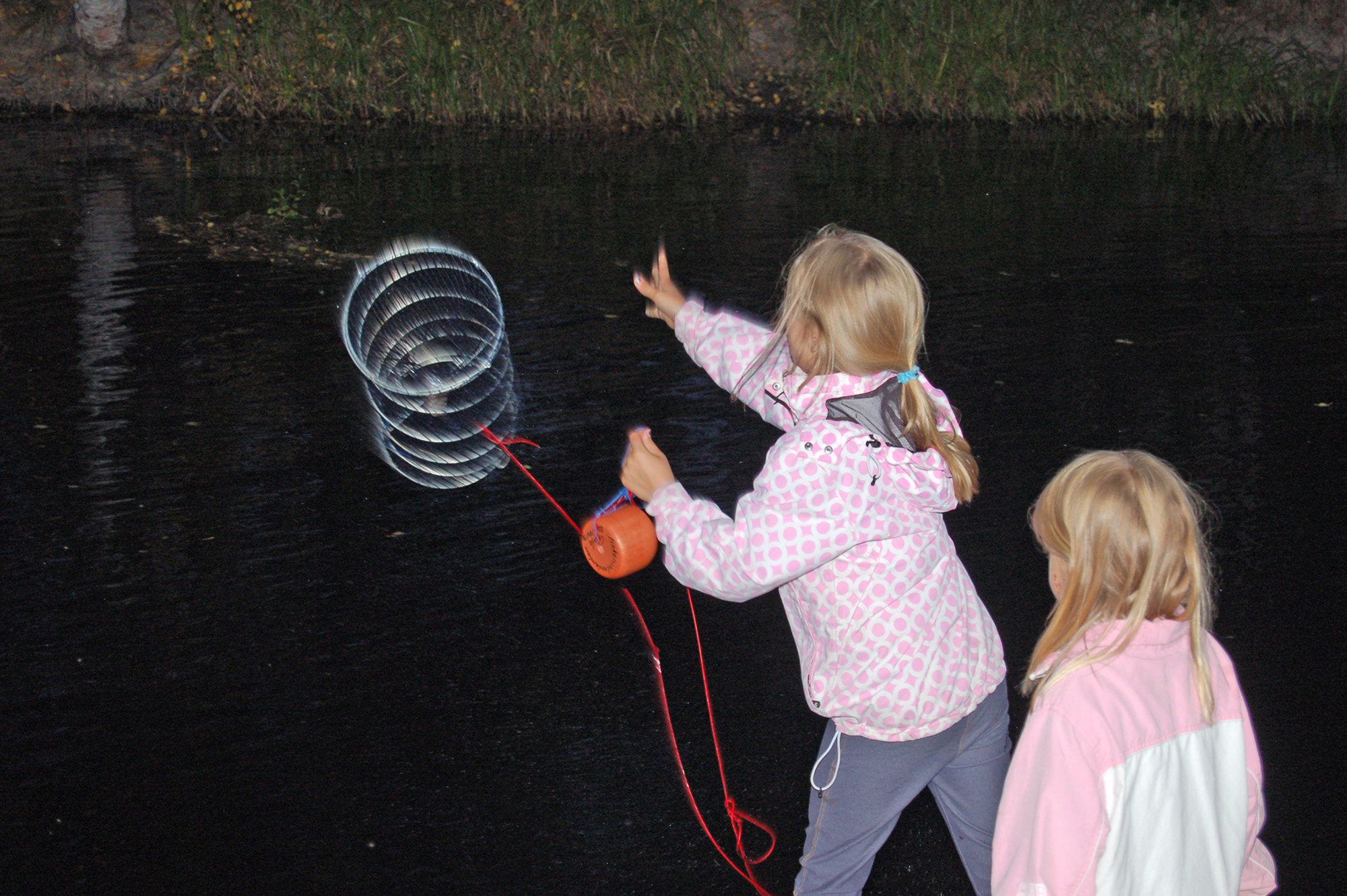 Röste.nu – Bygdens Nytt nr 5 2010 – Nyheter – Kräftprovfiske i Galvån