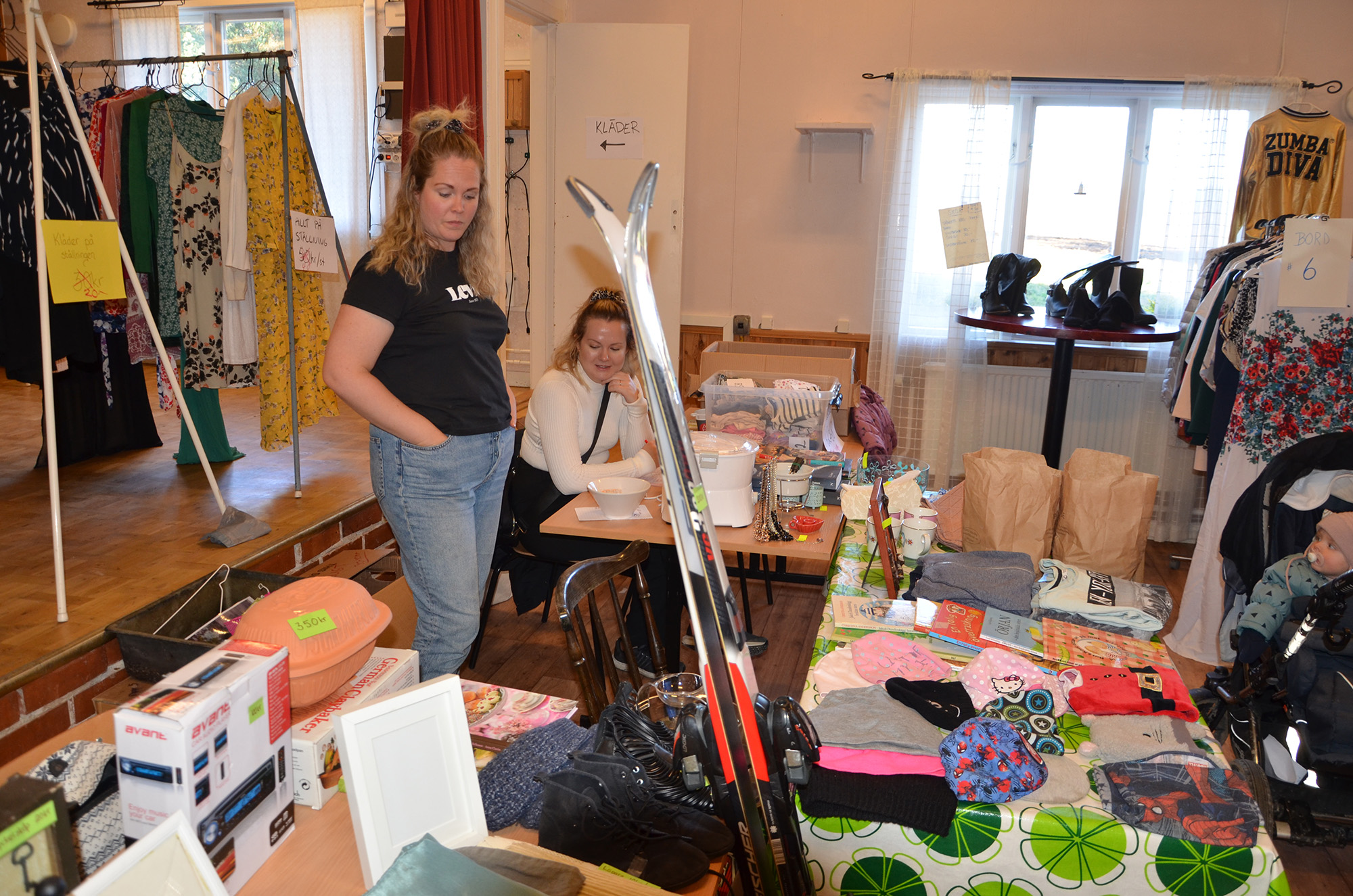 Röste.nu – Nyheter – Digert utbud på loppmarknad i Röste 2021