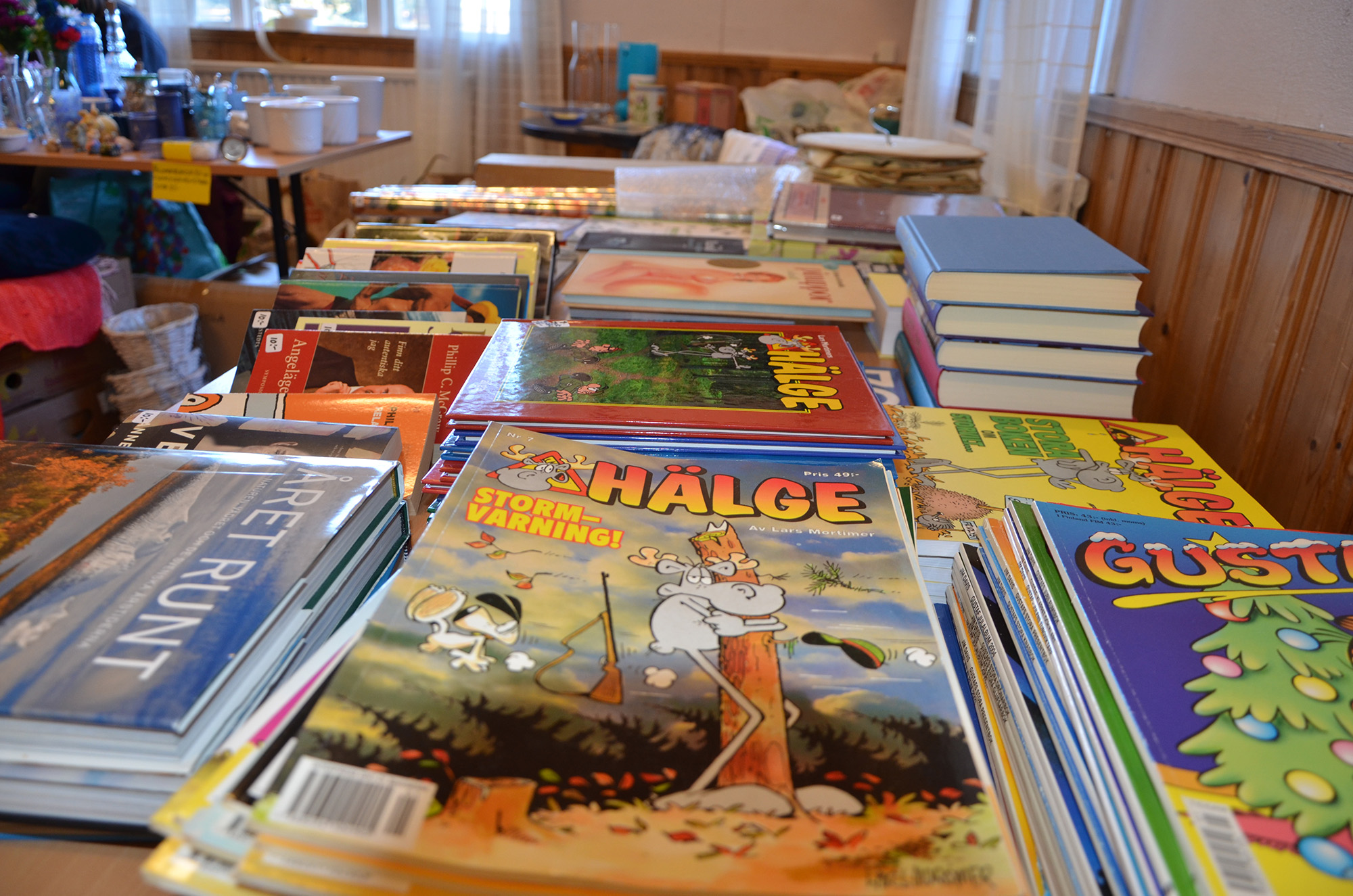 Röste.nu – Nyheter – Digert utbud på loppmarknad i Röste 2021