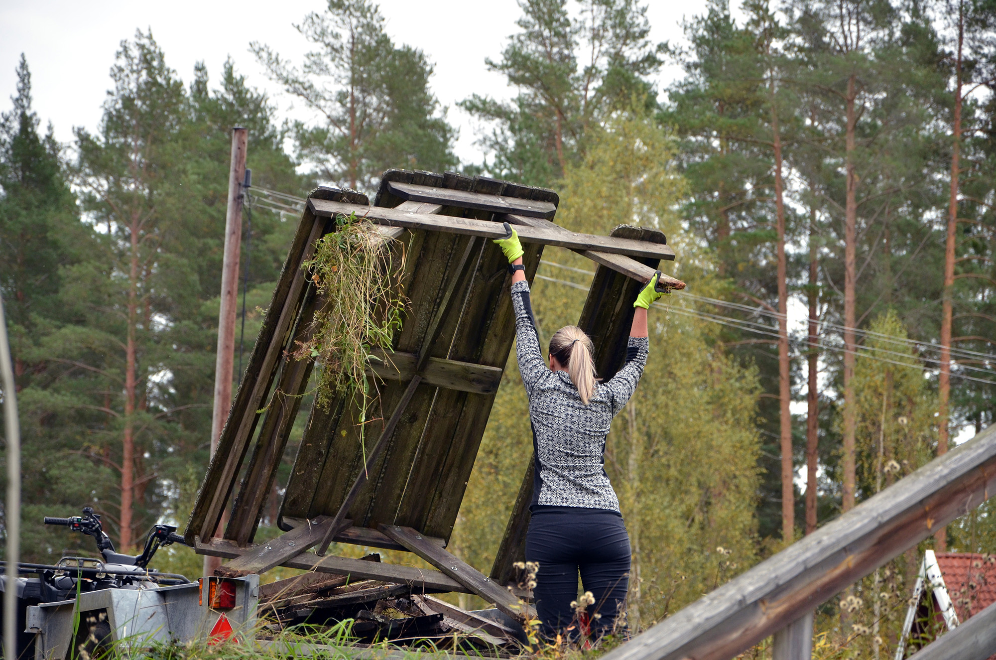 Röste.nu – Nyheter – Ny form på isbanan vid Dönjegården efter arbetsdag 2021