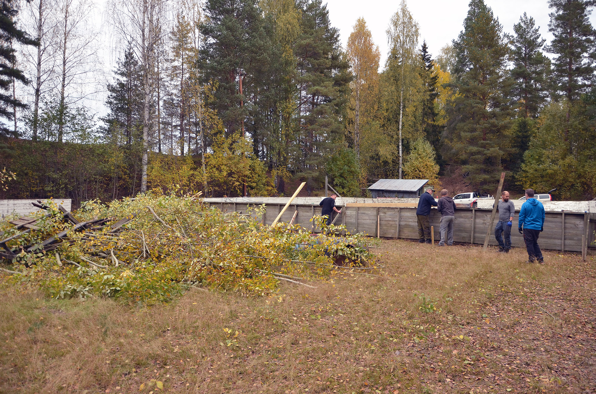 Röste.nu – Nyheter – Ny form på isbanan vid Dönjegården efter arbetsdag 2021