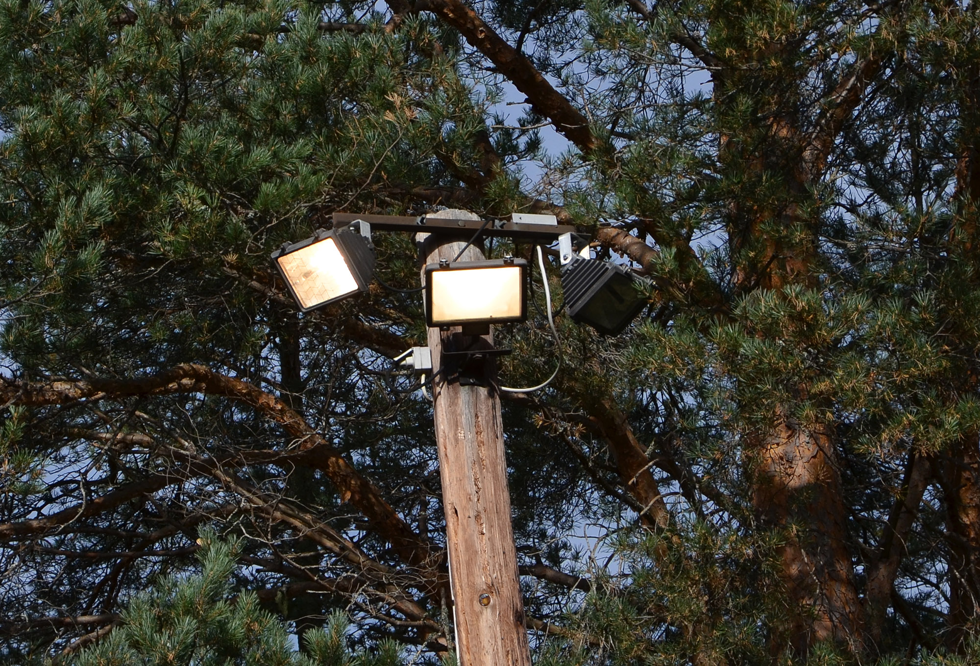 Röste.nu – Nyheter – Ny form på isbanan vid Dönjegården efter arbetsdag 2021