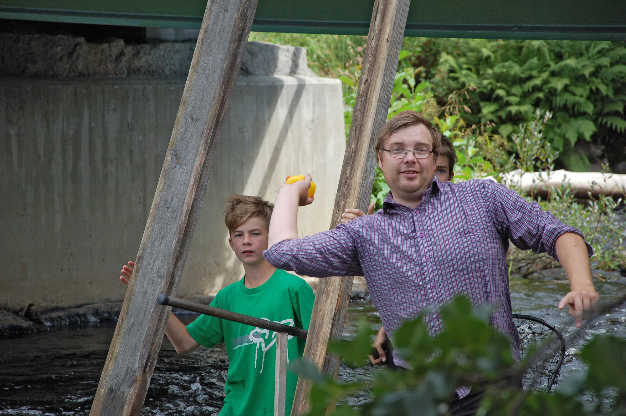 Röste.nu – Röstebilder – Ankracet i Galvån 2011