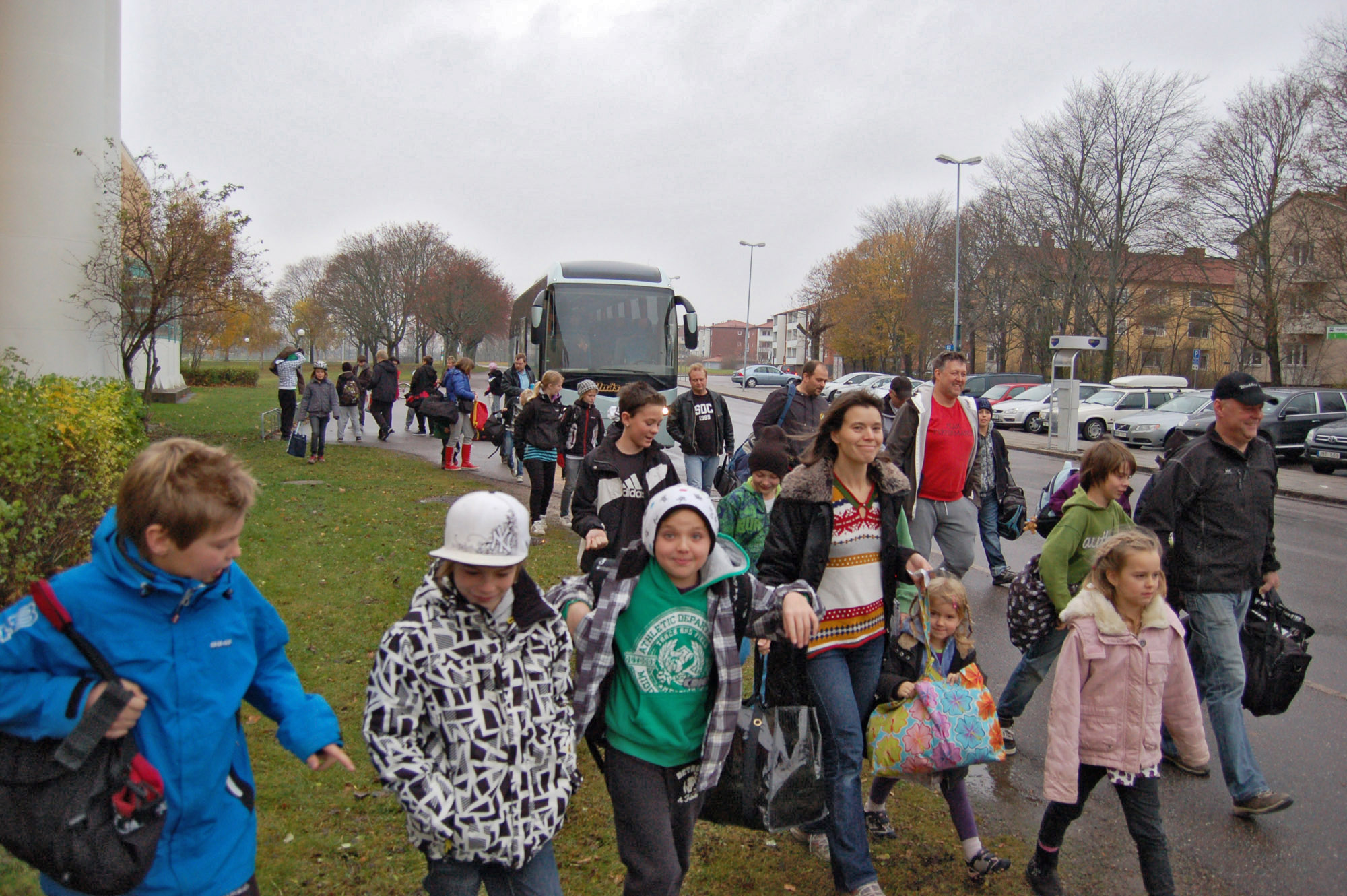 Röste.nu – Röstebilder – Badresa till Fyrishovbadet i Uppsala 2009