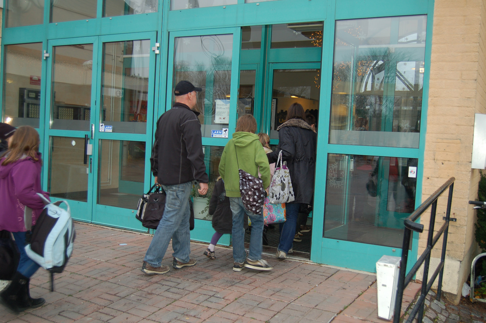 Röste.nu – Röstebilder – Badresa till Fyrishovbadet i Uppsala 2009