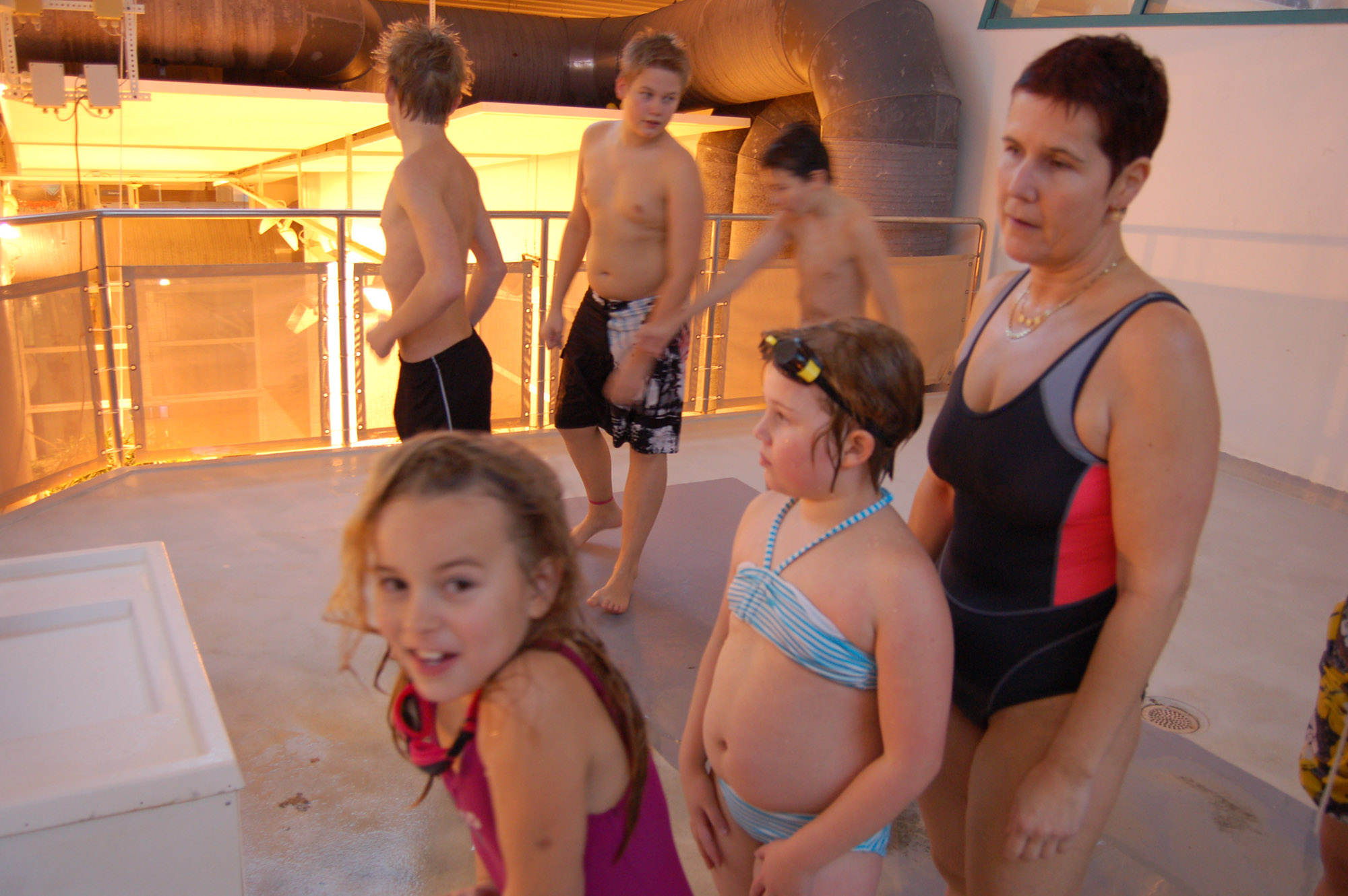 Röste.nu – Röstebilder – Badresa till Fyrishovbadet i Uppsala 2009