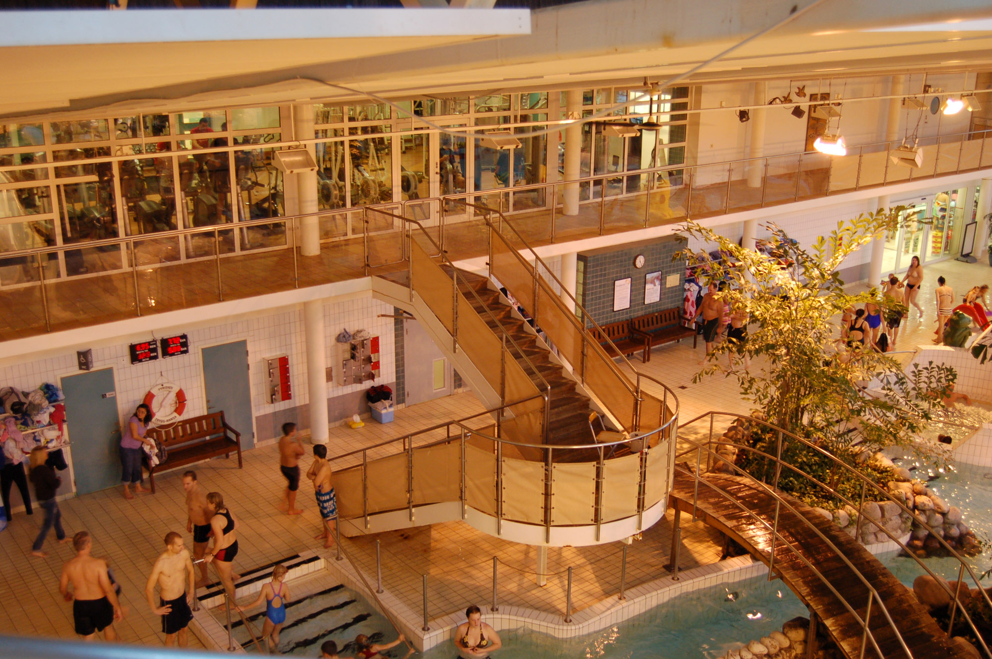 Röste.nu – Röstebilder – Badresa till Fyrishovbadet i Uppsala 2009