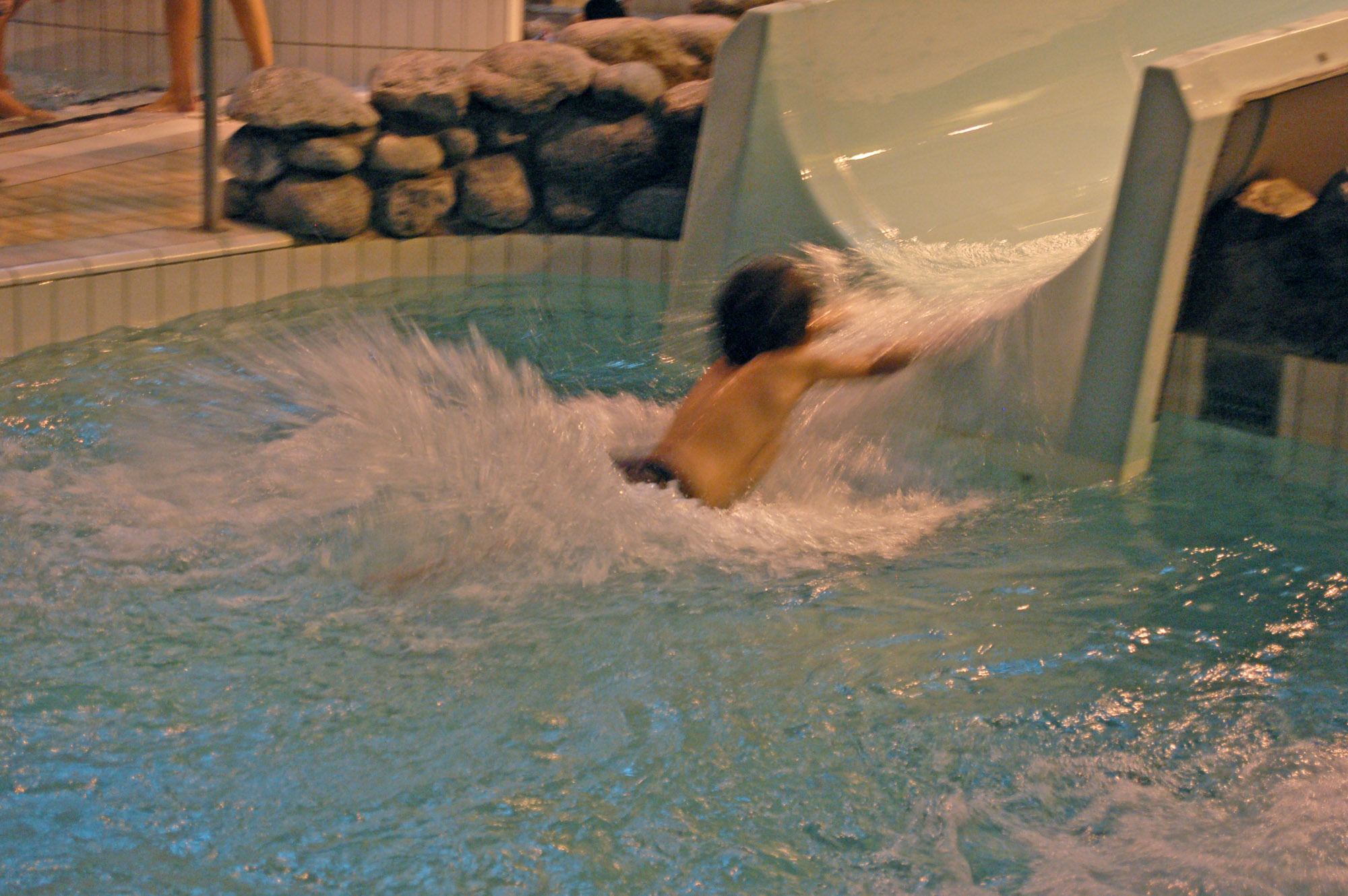 Röste.nu – Röstebilder – Badresa till Fyrishovbadet i Uppsala 2009