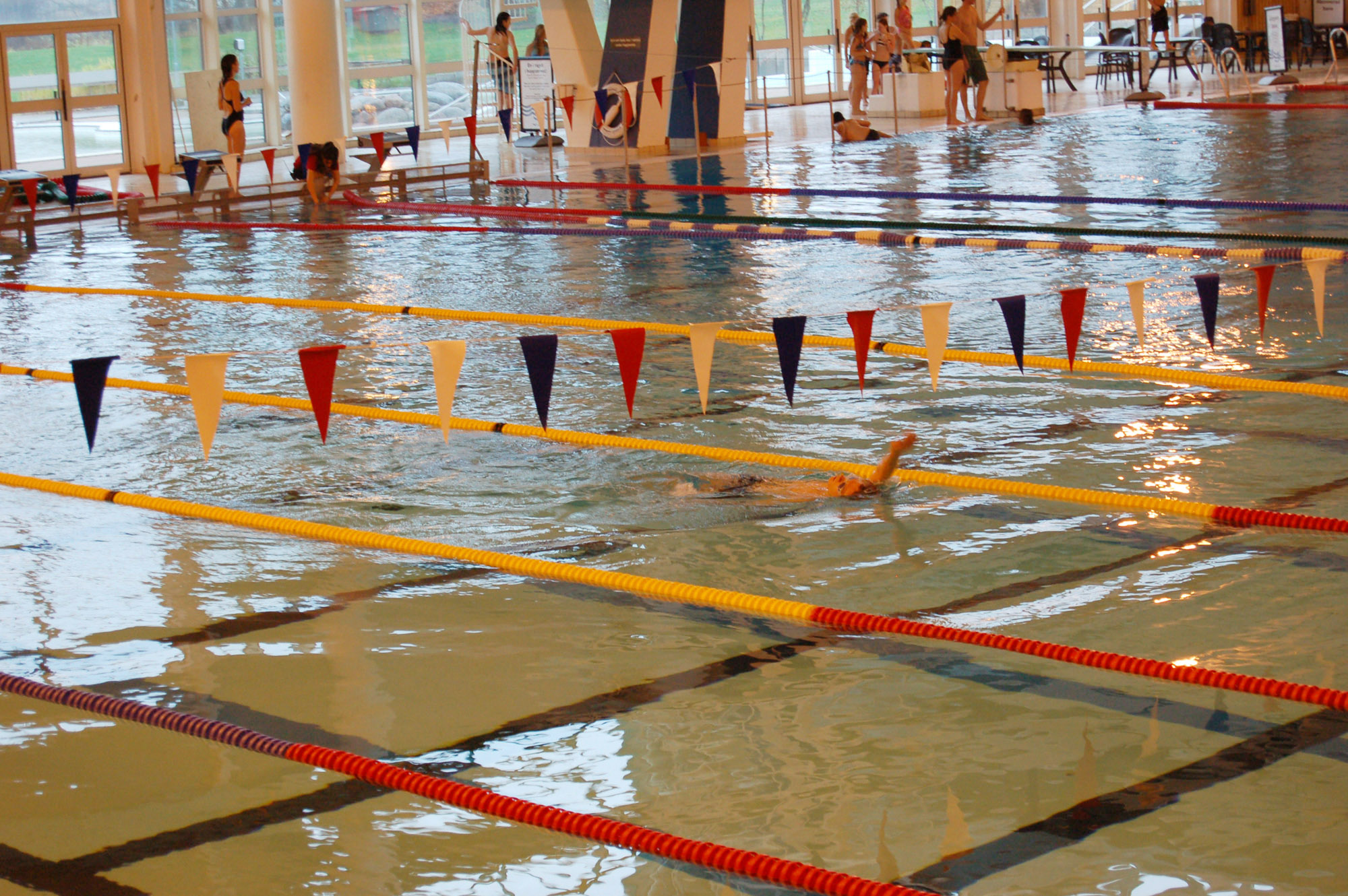 Röste.nu – Röstebilder – Badresa till Fyrishovbadet i Uppsala 2009