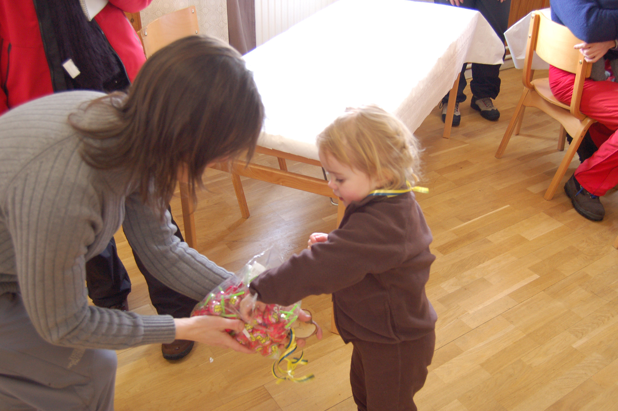 Röste.nu – Röstebilder – Familjedag med fart i backen och OS-tema 2010