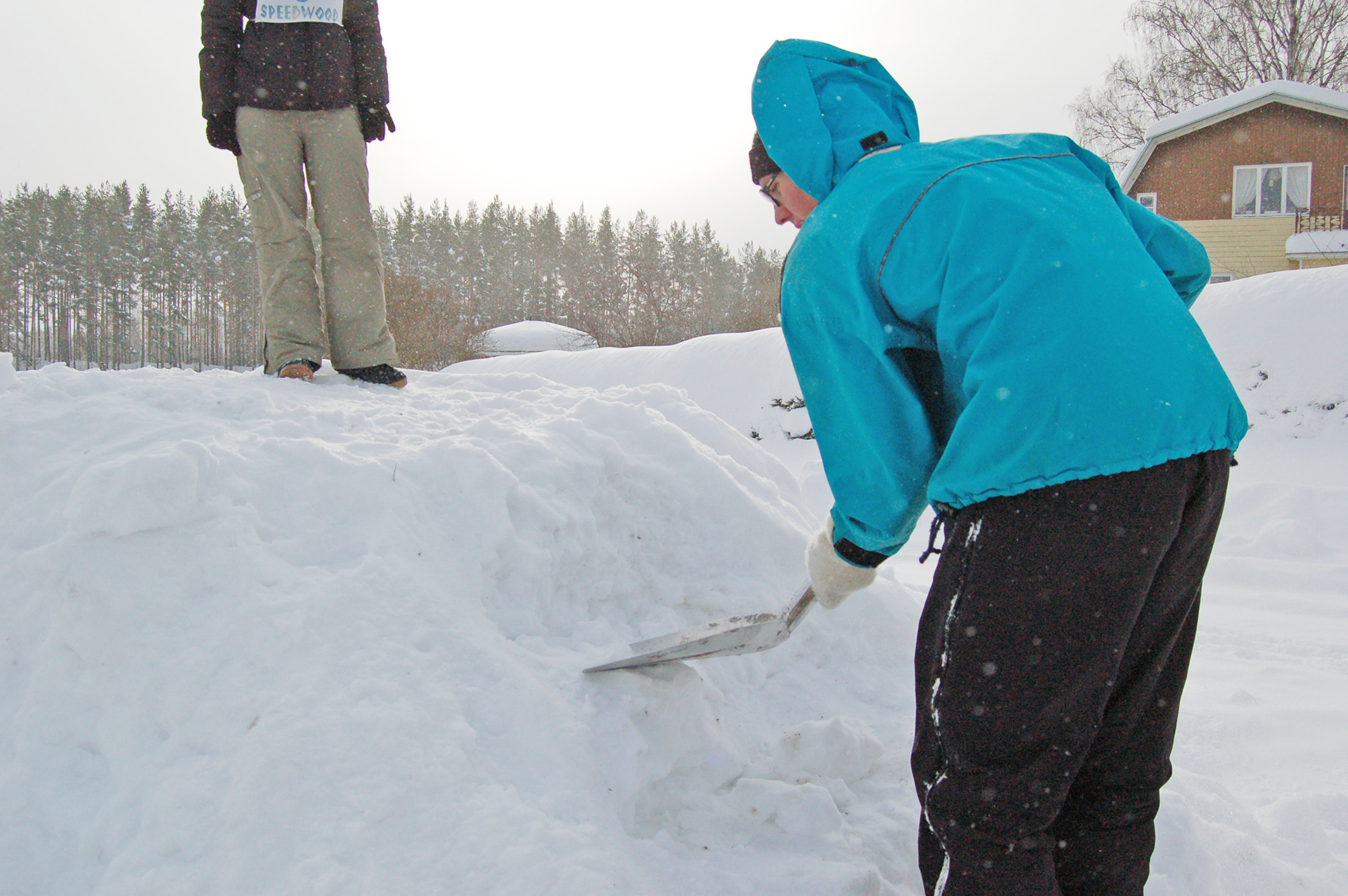 Röste.nu – Röstebilder – Familjedag med fart i backen och OS-tema 2010