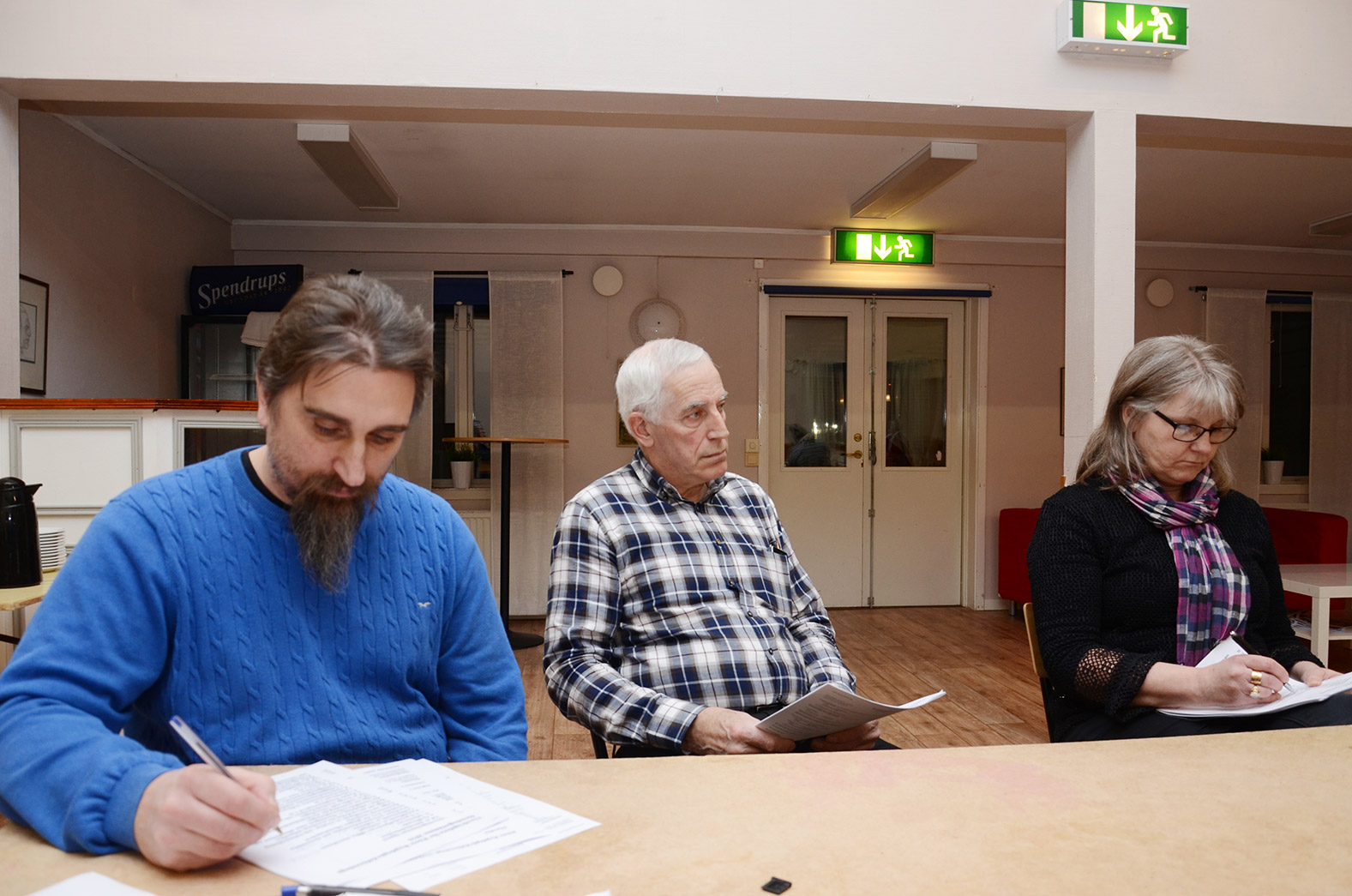 Röste.nu – Röstebilder – Föreningsstämma i Dönjegården 2016