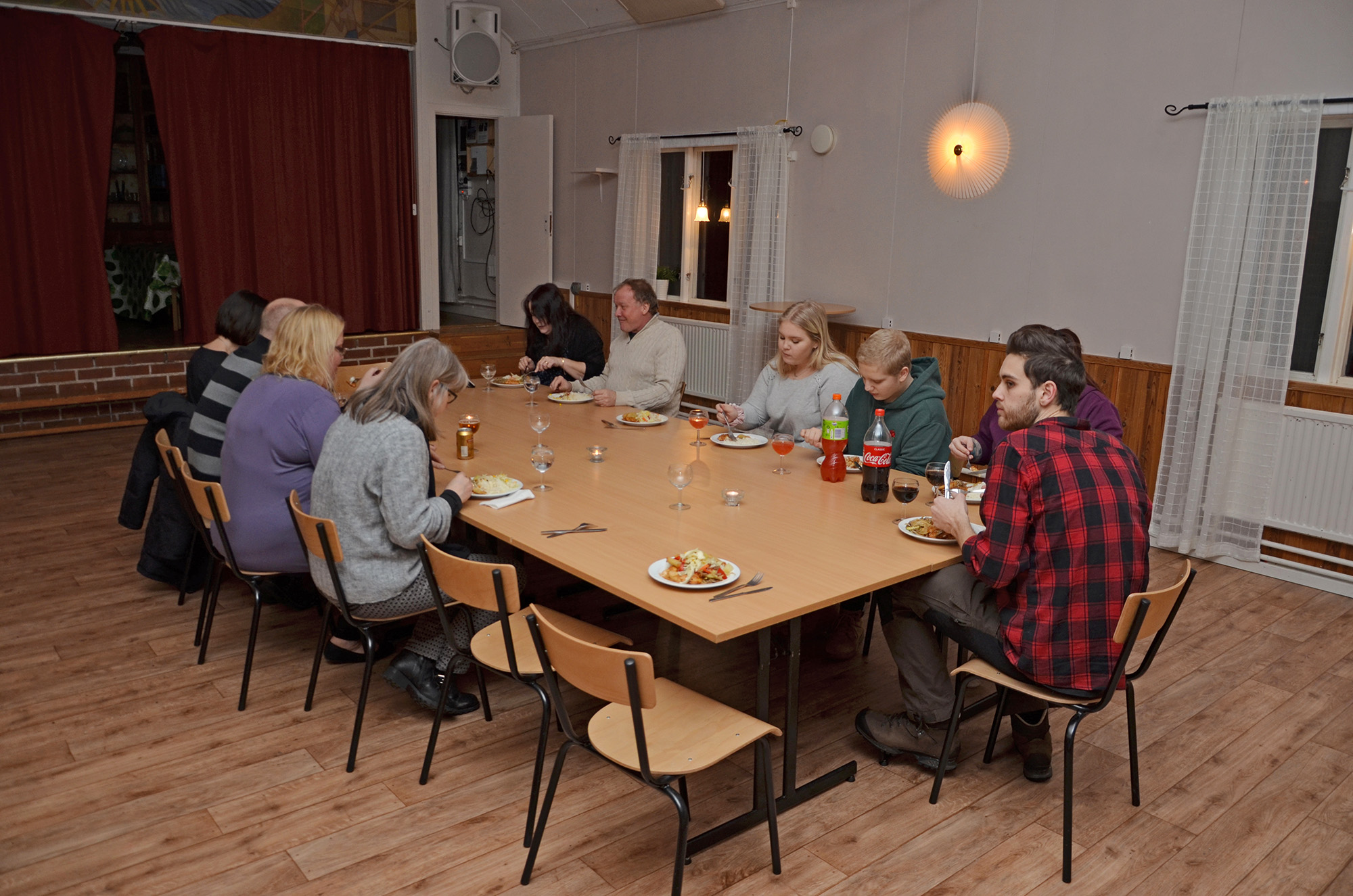 Röste.nu – Röstebilder – Föreningsstämma i Dönjegården 2019