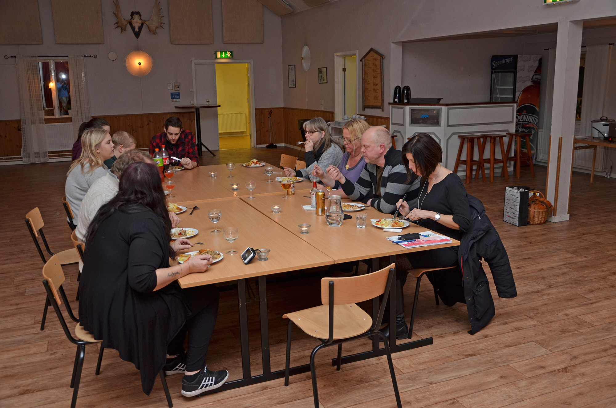 Röste.nu – Röstebilder – Föreningsstämma i Dönjegården 2019