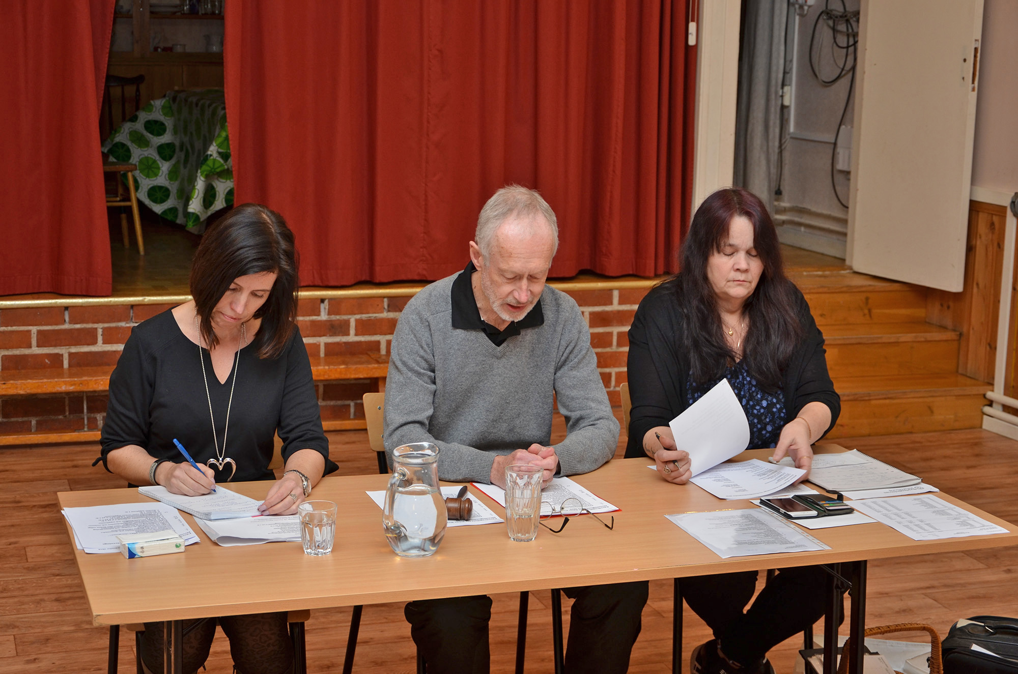 Röste.nu – Röstebilder – Föreningsstämma i Dönjegården 2019