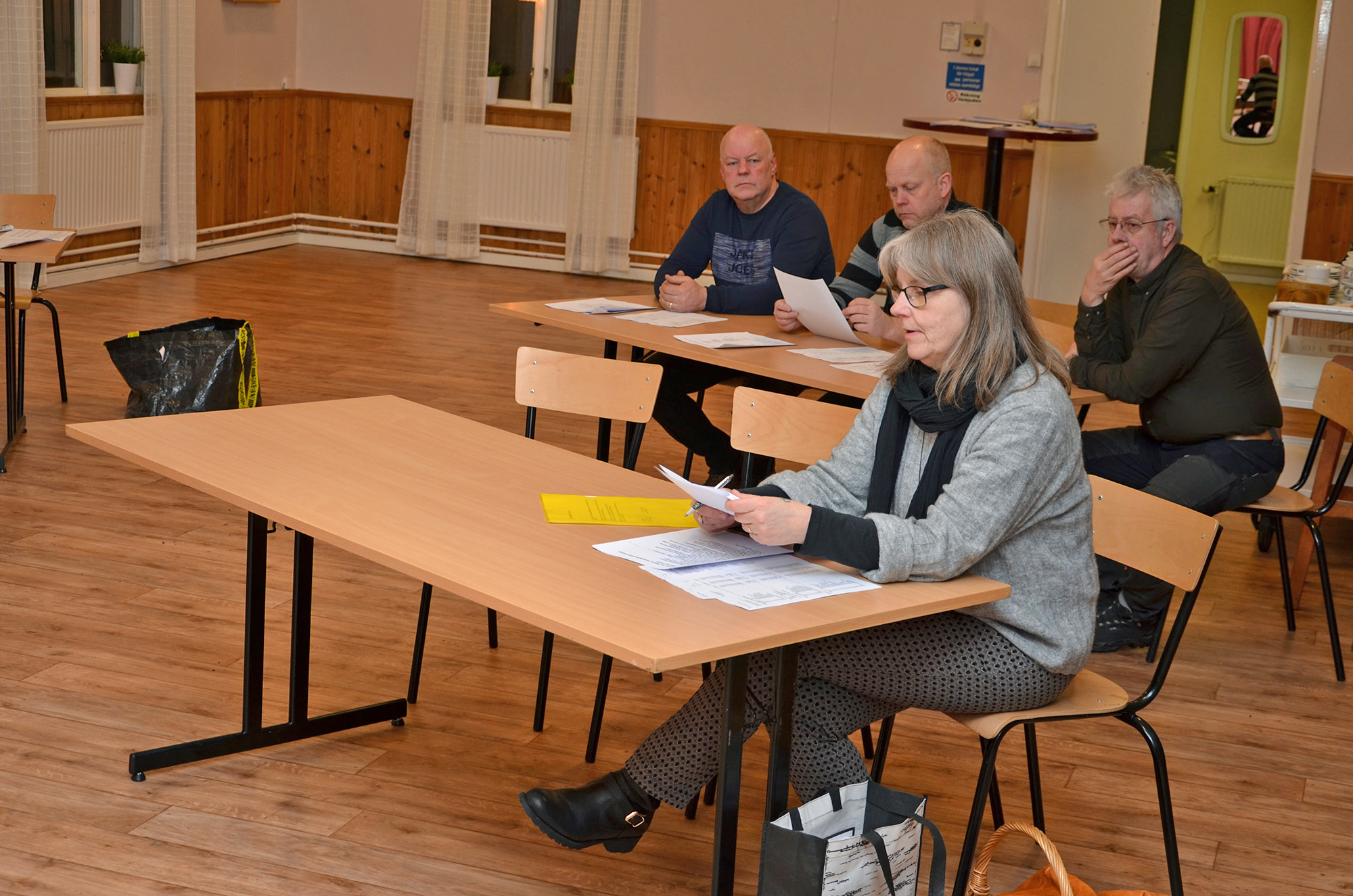 Röste.nu – Röstebilder – Föreningsstämma i Dönjegården 2019