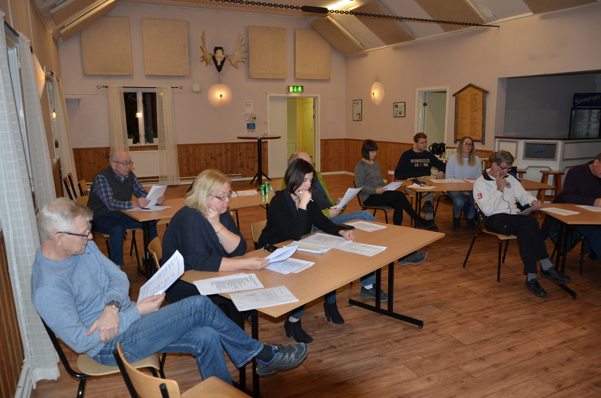 Röste.nu – Röstebilder – Föreningsstämma i Dönjegården 2020