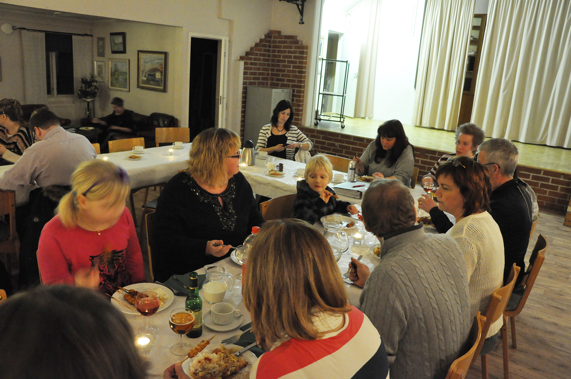 Röste.nu – Röstebilder – Föreningsstämman valde ny styrelse 2012
