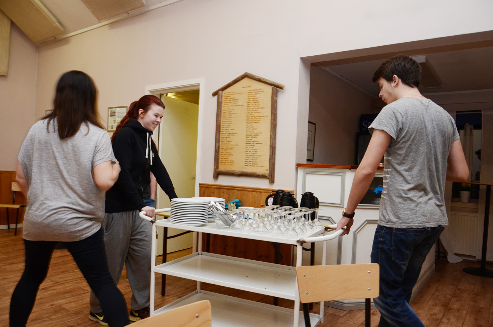 Röste.nu – Röstebilder – Föreningsstämma med thailändsk middag 2016