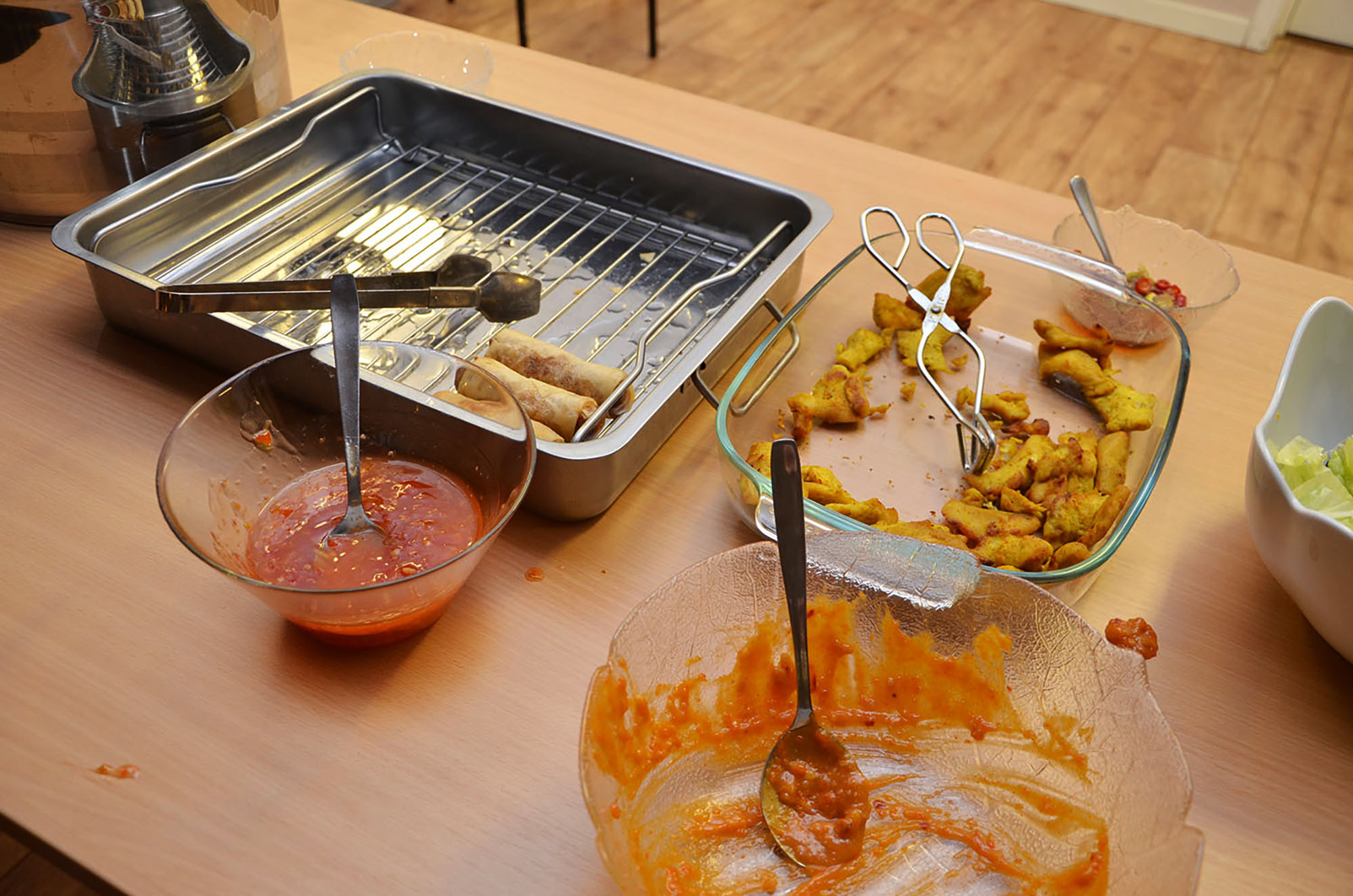 Röste.nu – Röstebilder – Föreningsstämma med thailändsk middag i Dönjegården 2017