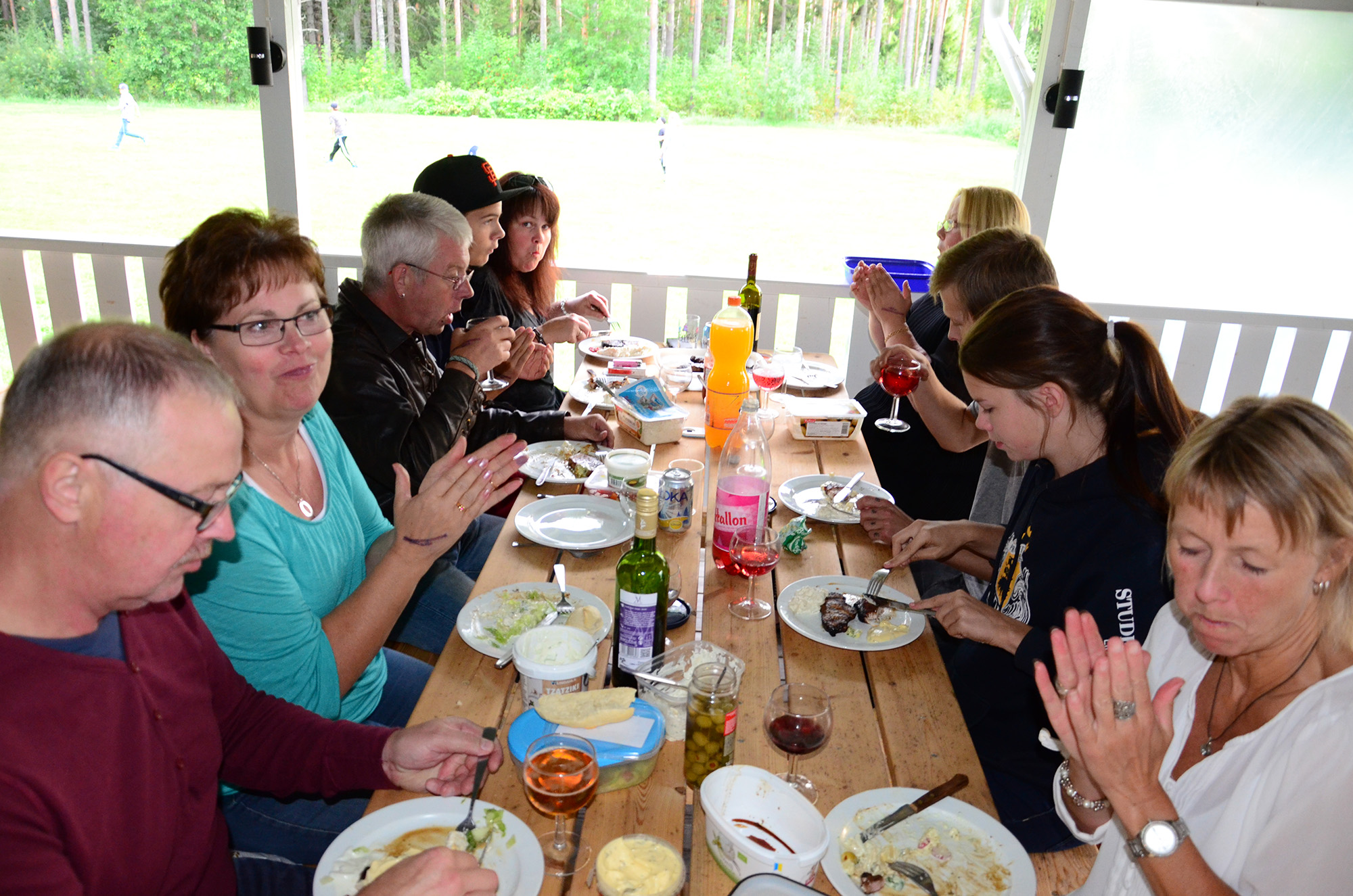 Röste.nu – Röstebilder – Grill- och familjefest på Dönjegården 2014