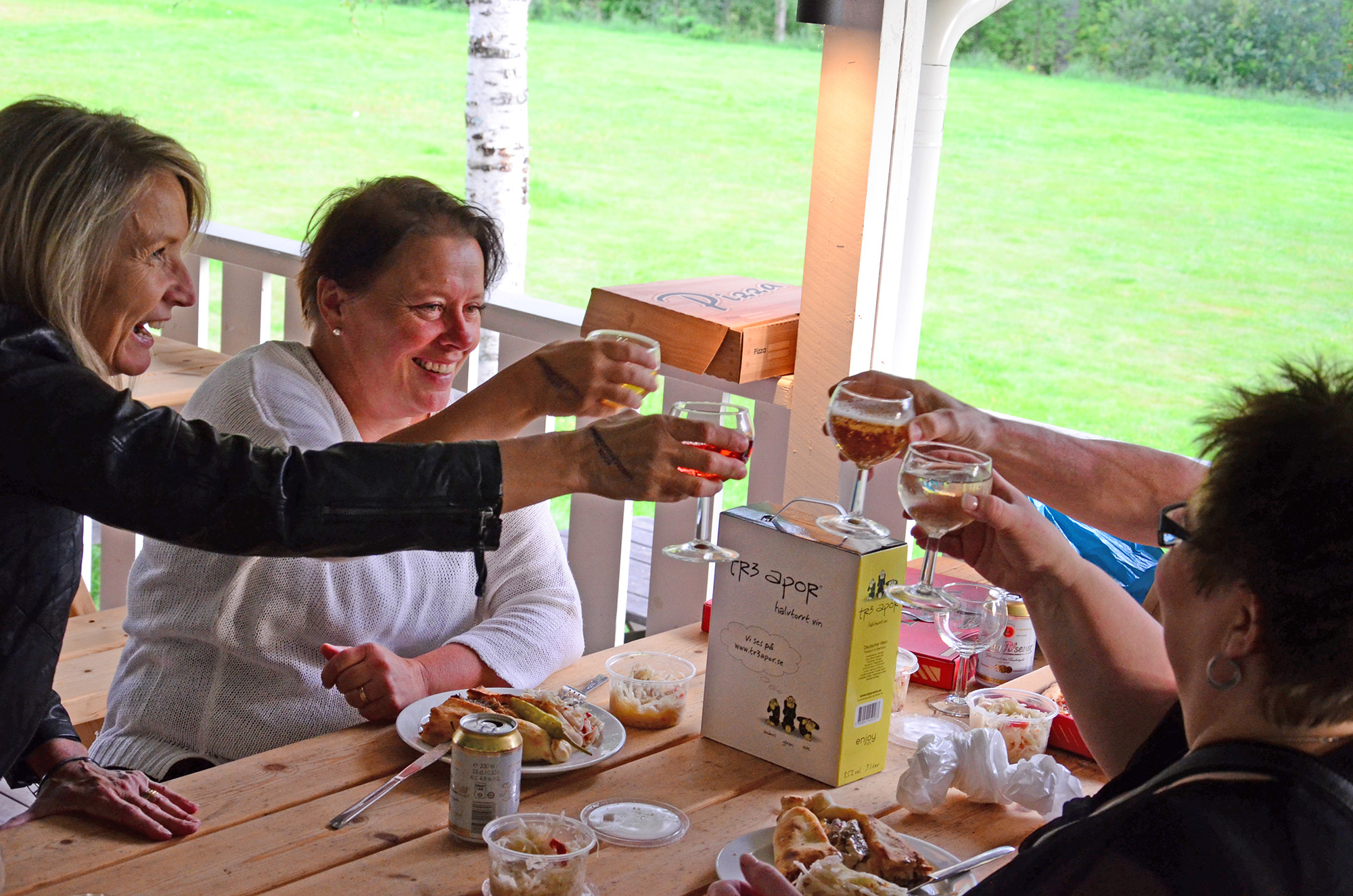Röste.nu – Röstebilder – Grill- och familjefest på Dönjegården 2014