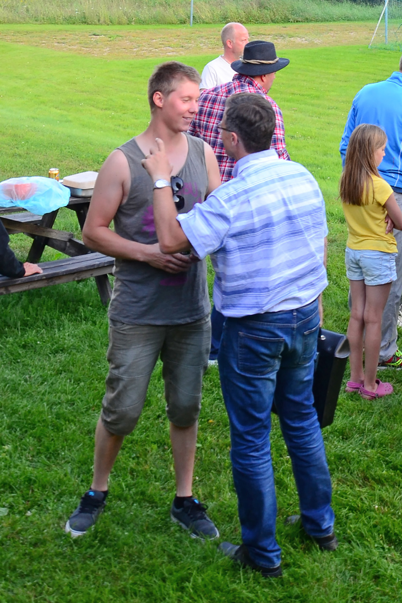 Röste.nu – Röstebilder – Grill- och familjefest på Dönjegården 2015