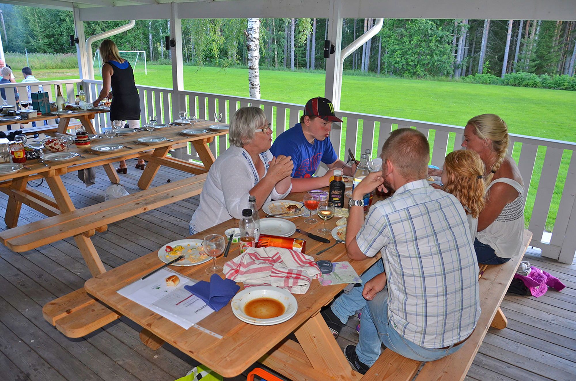 Röste.nu – Röstebilder – Grill- och familjefest på Dönjegården 2015