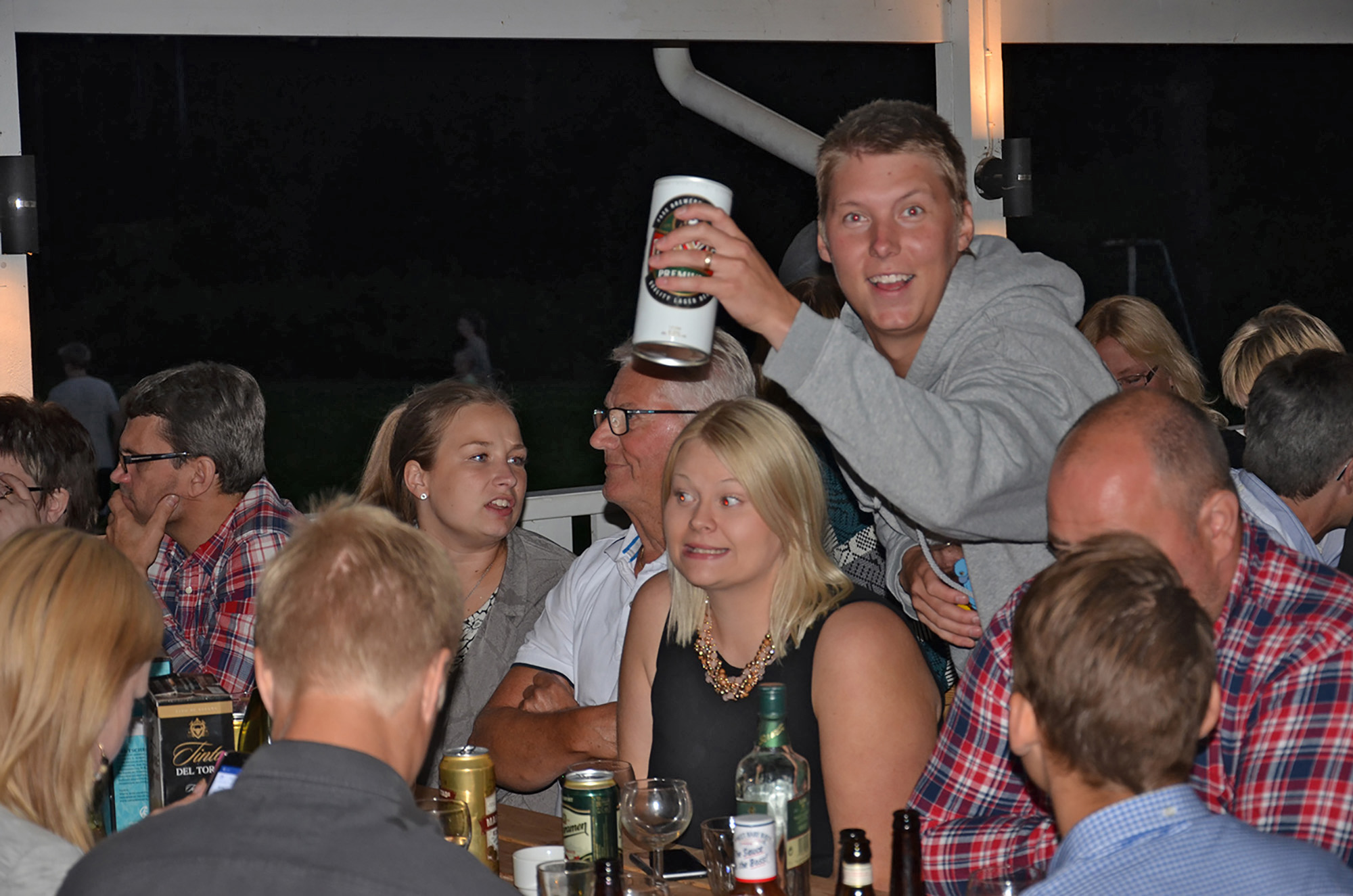 Röste.nu – Röstebilder – Grill- och familjefest på Dönjegården 2015