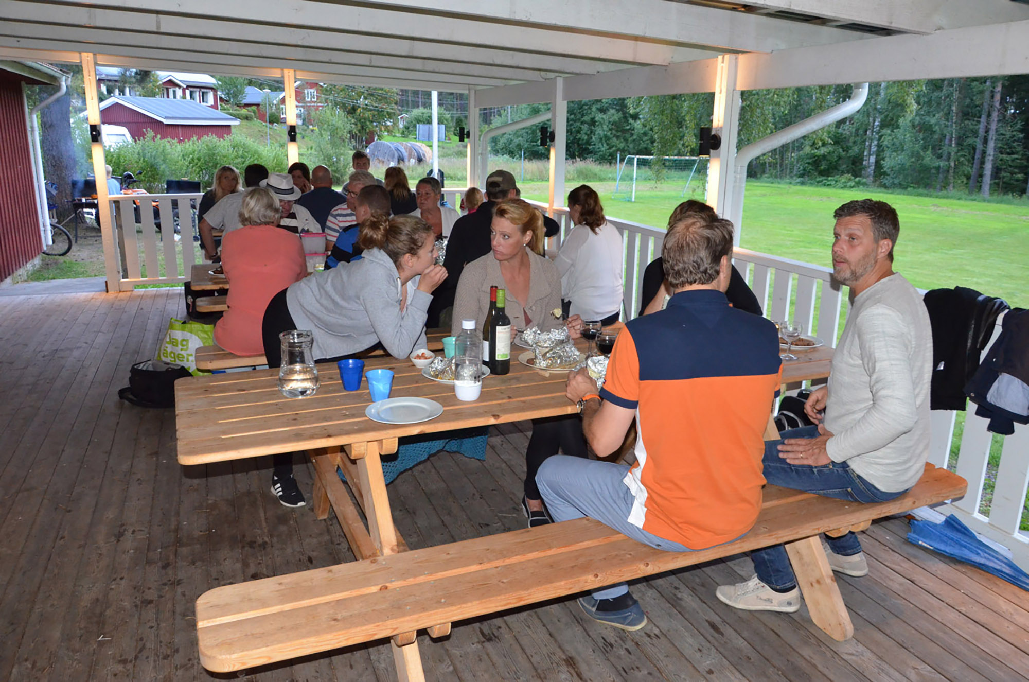Röste.nu – Röstebilder – Grill- och familjefest på Dönjegården 2016