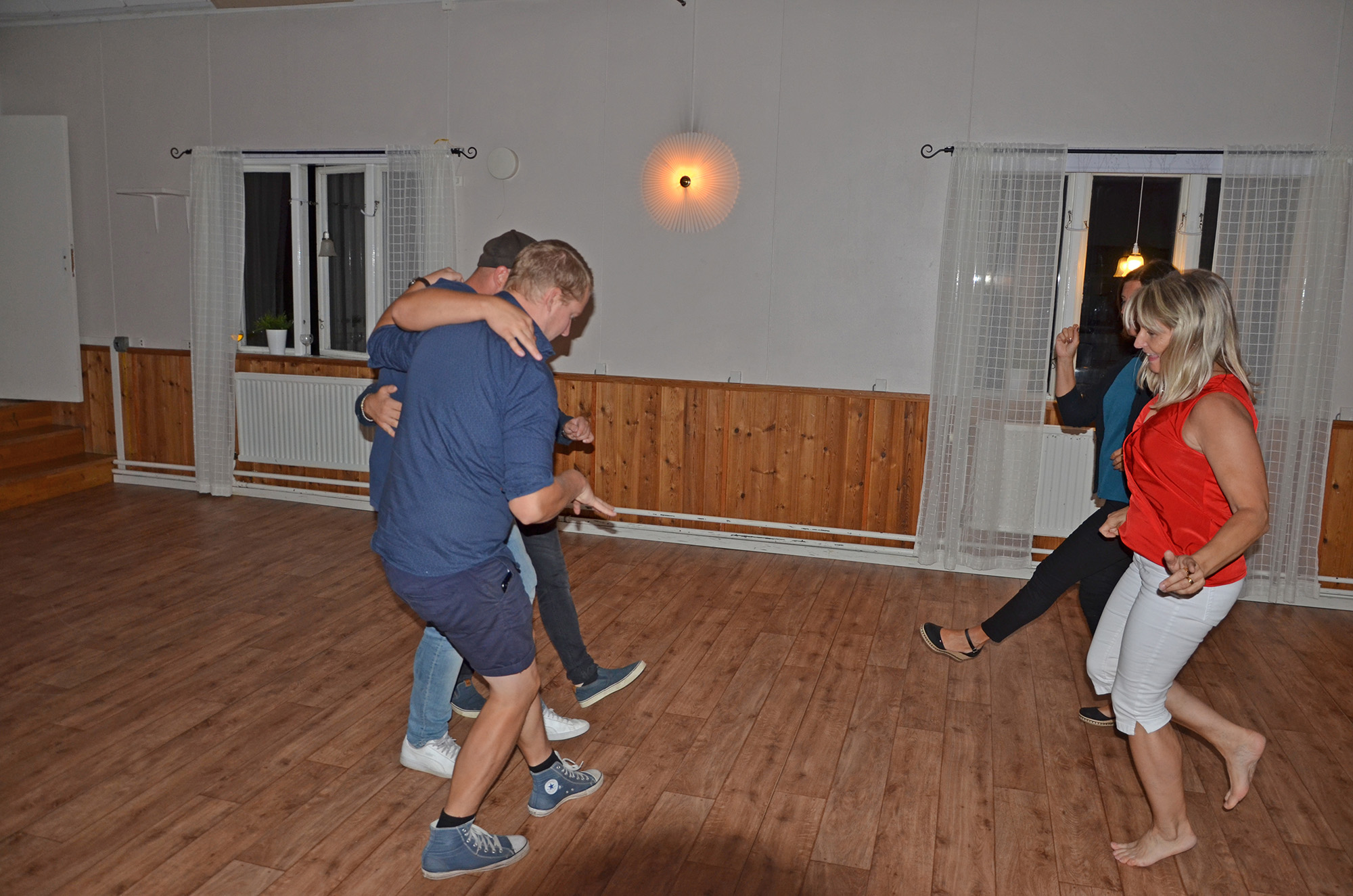 Röste.nu – Röstebilder – Grill- och familjefest på Dönjegården 2018