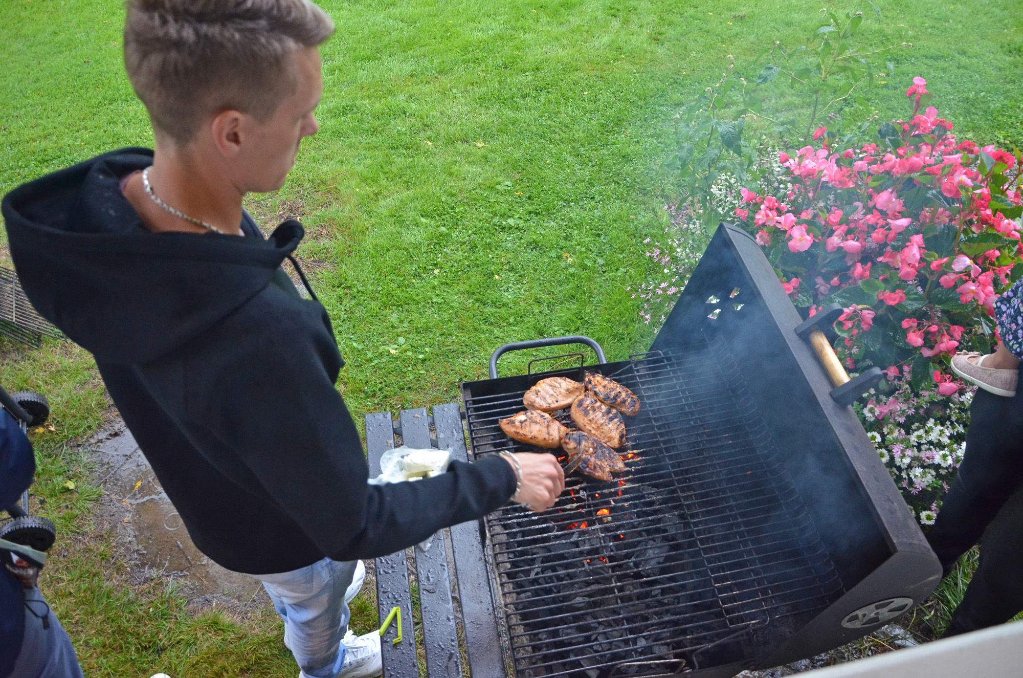Röste.nu – Röstebilder – Grill- och familjefest på Dönjegården 2019