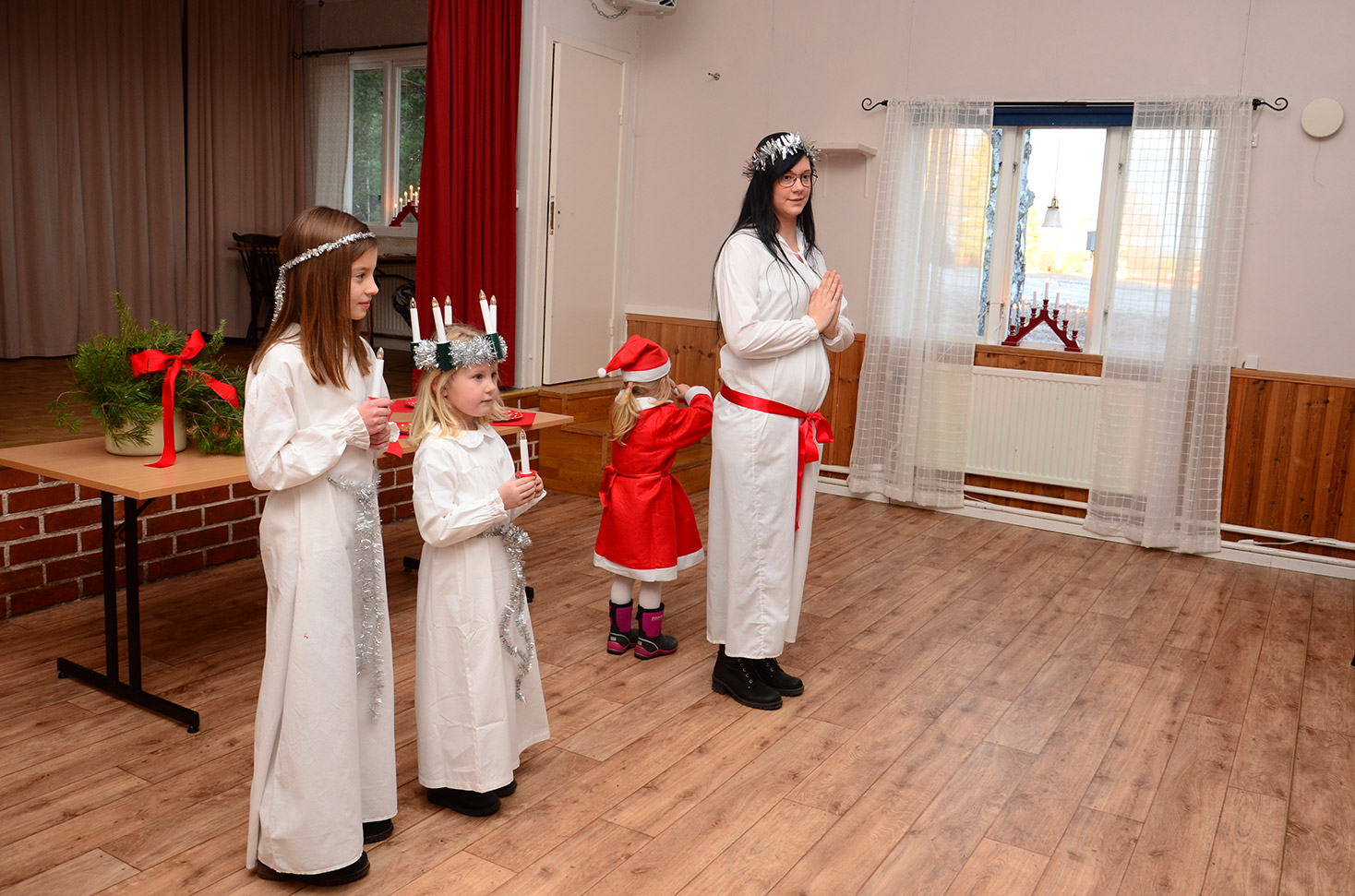 Röste.nu – Röstebilder – Grötfest i Dönjegården 2015
