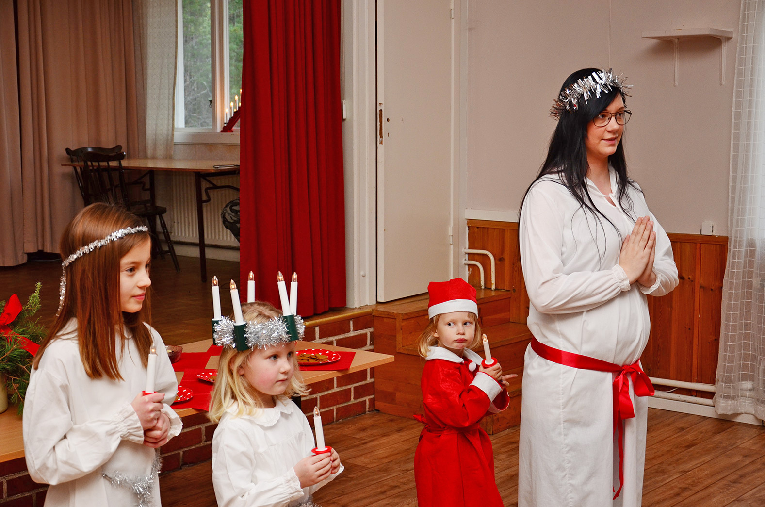Röste.nu – Röstebilder – Grötfest i Dönjegården 2015