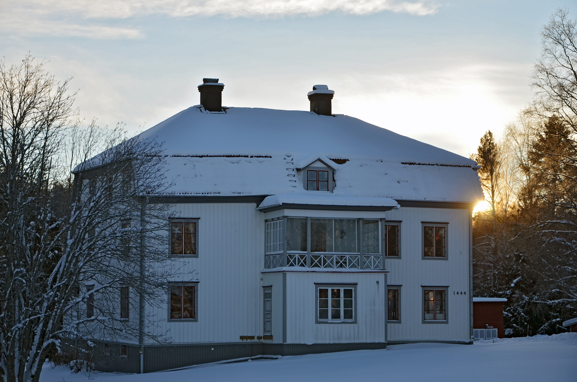 Röste.nu – Röstebilder – Julgransplundring i Dönjegården 2024